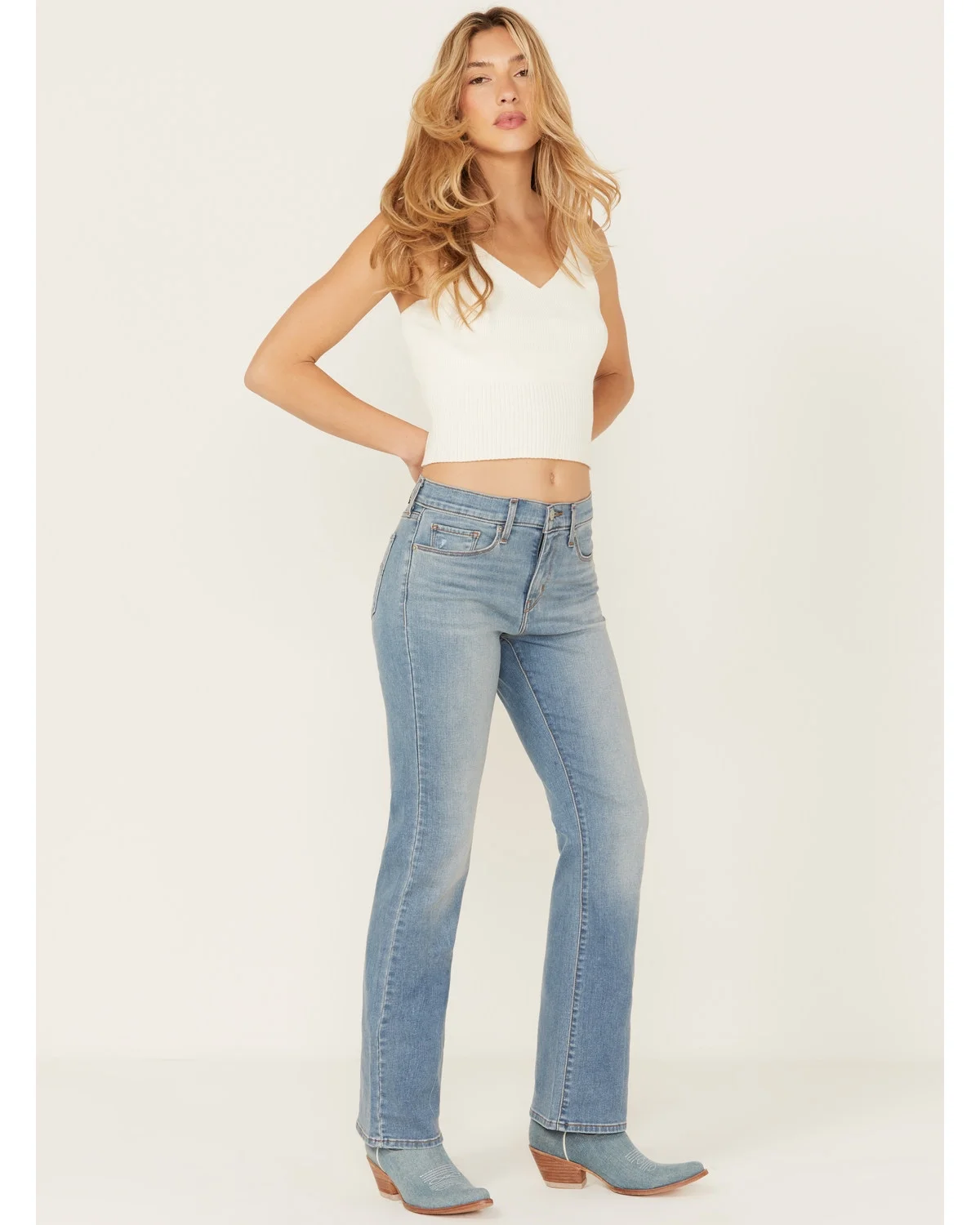 Levi's Women's Medium Wash Rare Form Mid Rise Stretch Classic Bootcut Jeans Medium Wash 8W x 32L