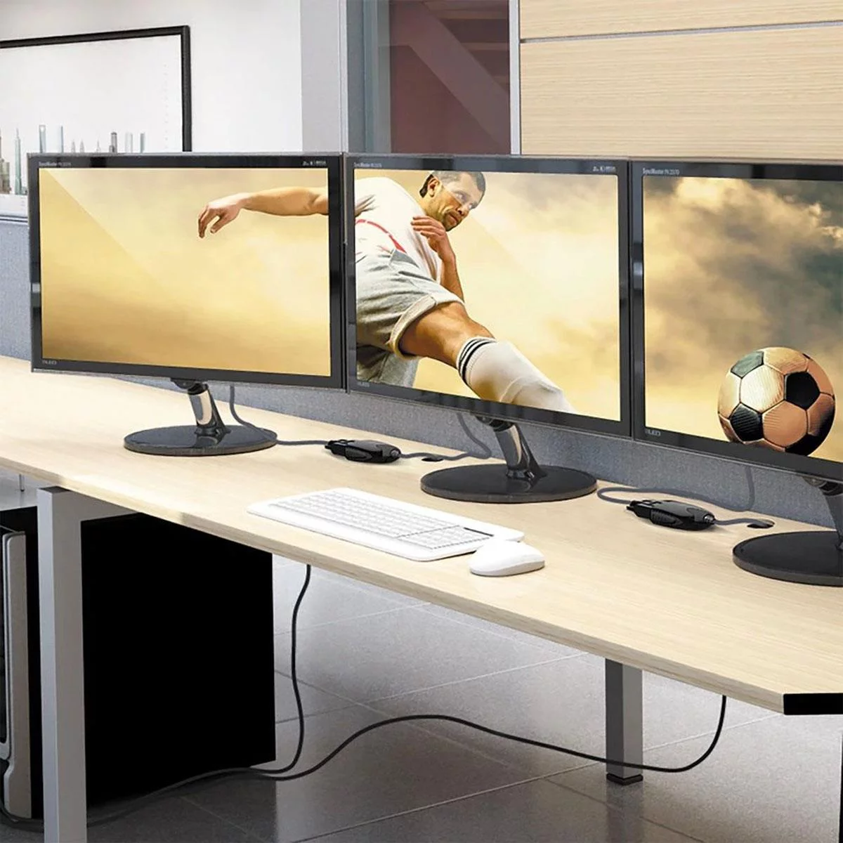 j5create - USB-A-to-VGA Adapter - Black/White