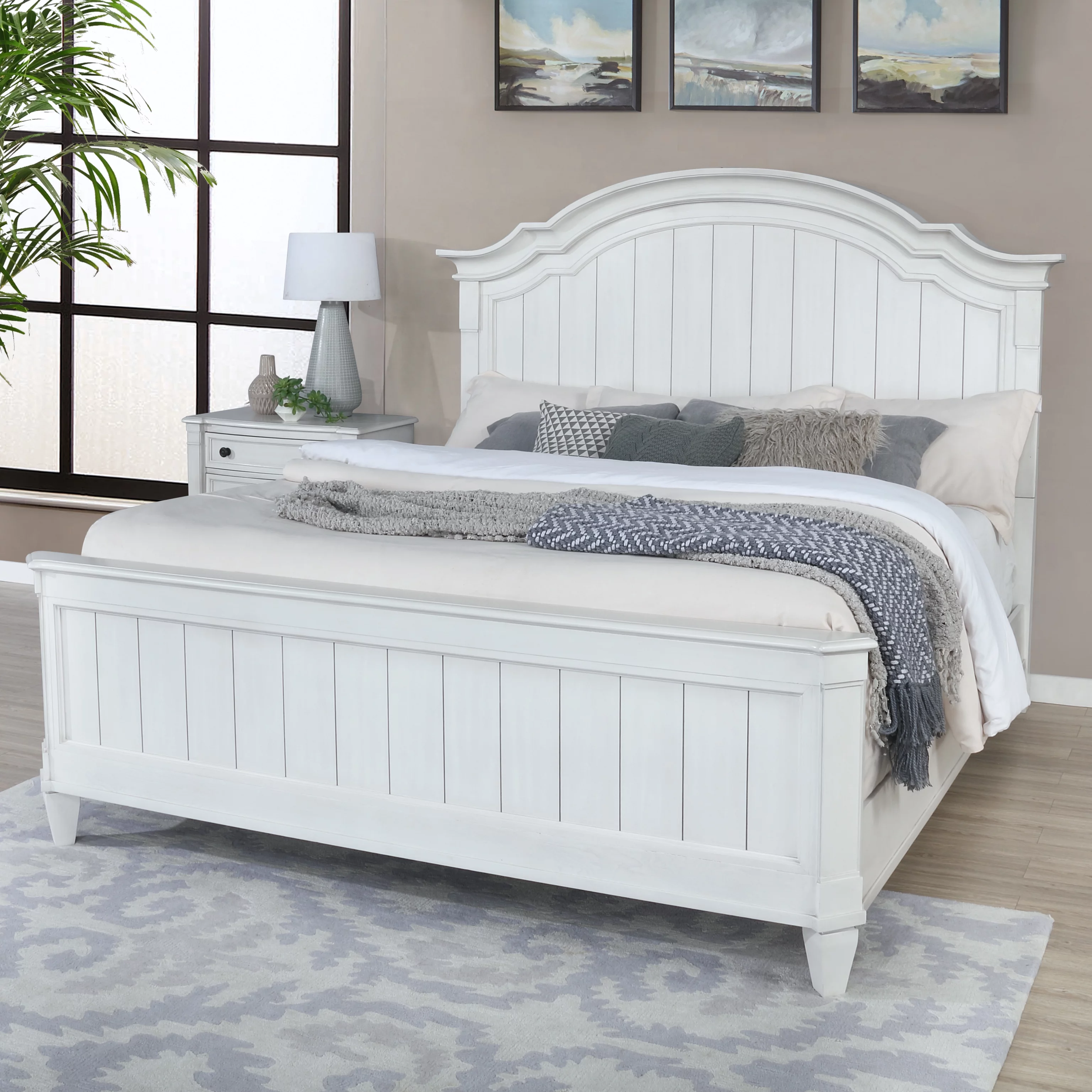 Roundhill Furniture Saline Wood Camelback Planked Bed in White Finish, King