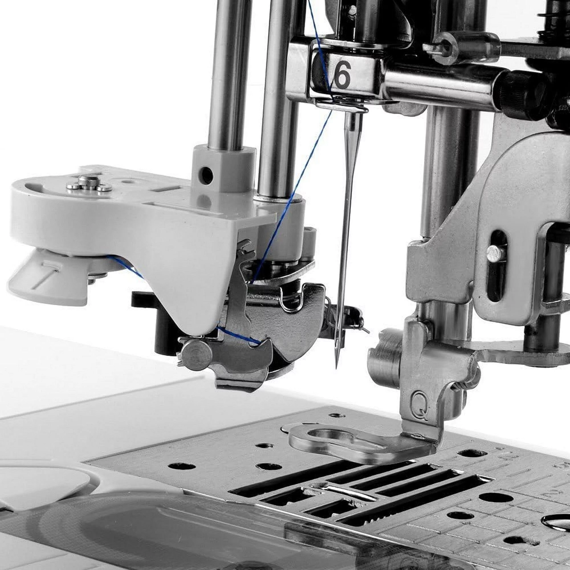 Brother SE2000 Embroidery & Sewing Machine w/ Deluxe $1749 Sewing & Embroidery Bundle