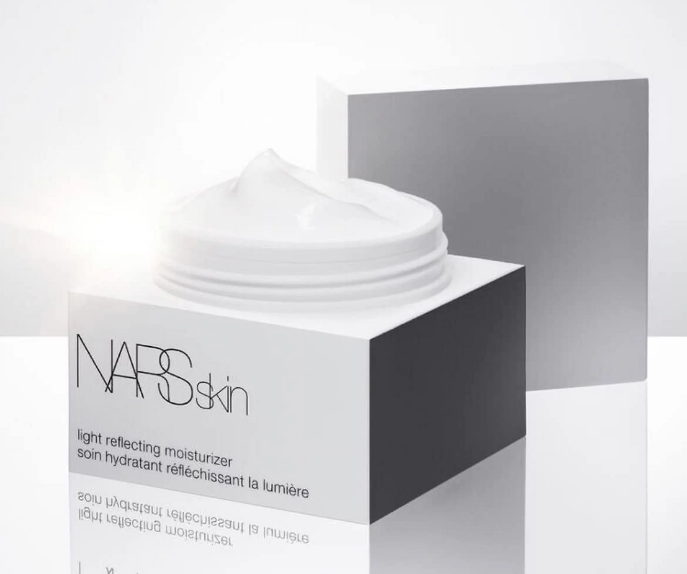 Nars Skin Light Reflecting Moisturizer