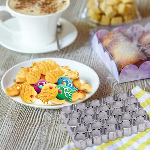 AIERSA Mini Gingerbread Cookie Cutter,Small Christmas Cookie Cutters,1 Inch Tiny Gingerbread Man Shapes Cookie Cutter,20 Cavity Metal Stainless Steel Christmas Cookie Cutters