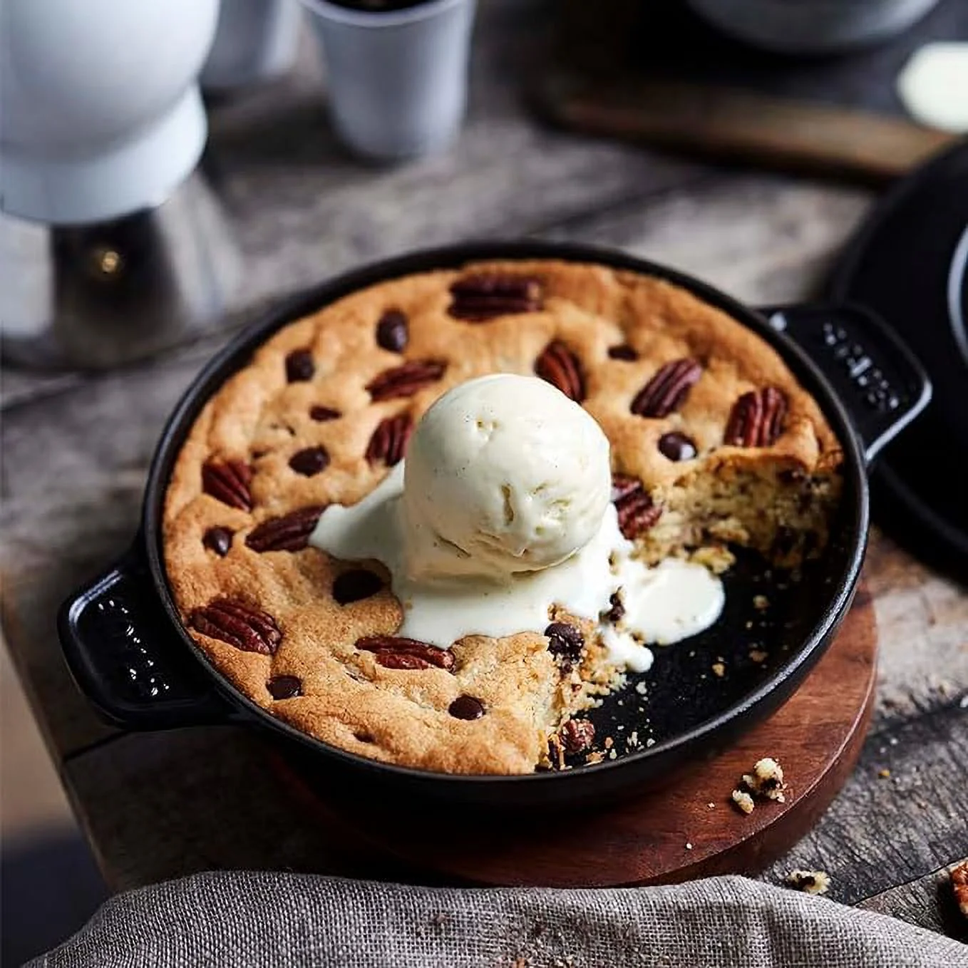 Staub Cast Iron 7.9-inch Round Covered Baking Dish - Matte Black, Made in France