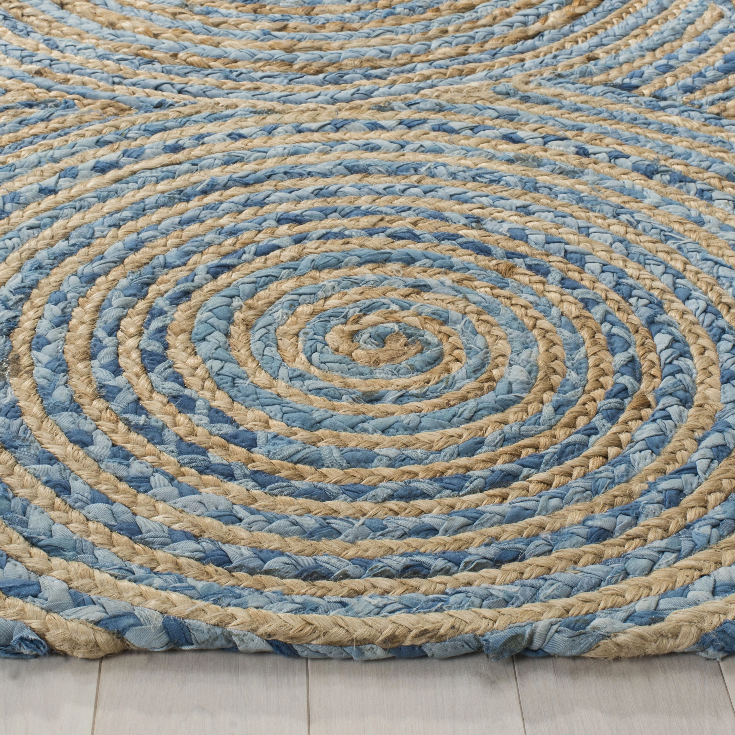 SAFAVIEH Cape Cod Aindreas Geometric Braided Jute Area Rug, 4' x 6', Natural/Blue