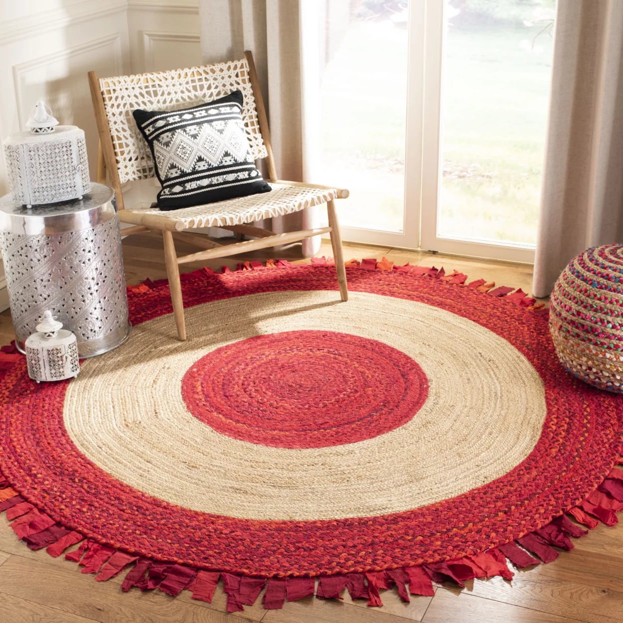 SAFAVIEH Cape Cod Susan Braided with Fringe Area Rug, 5' x 5' Round, Red/Natural