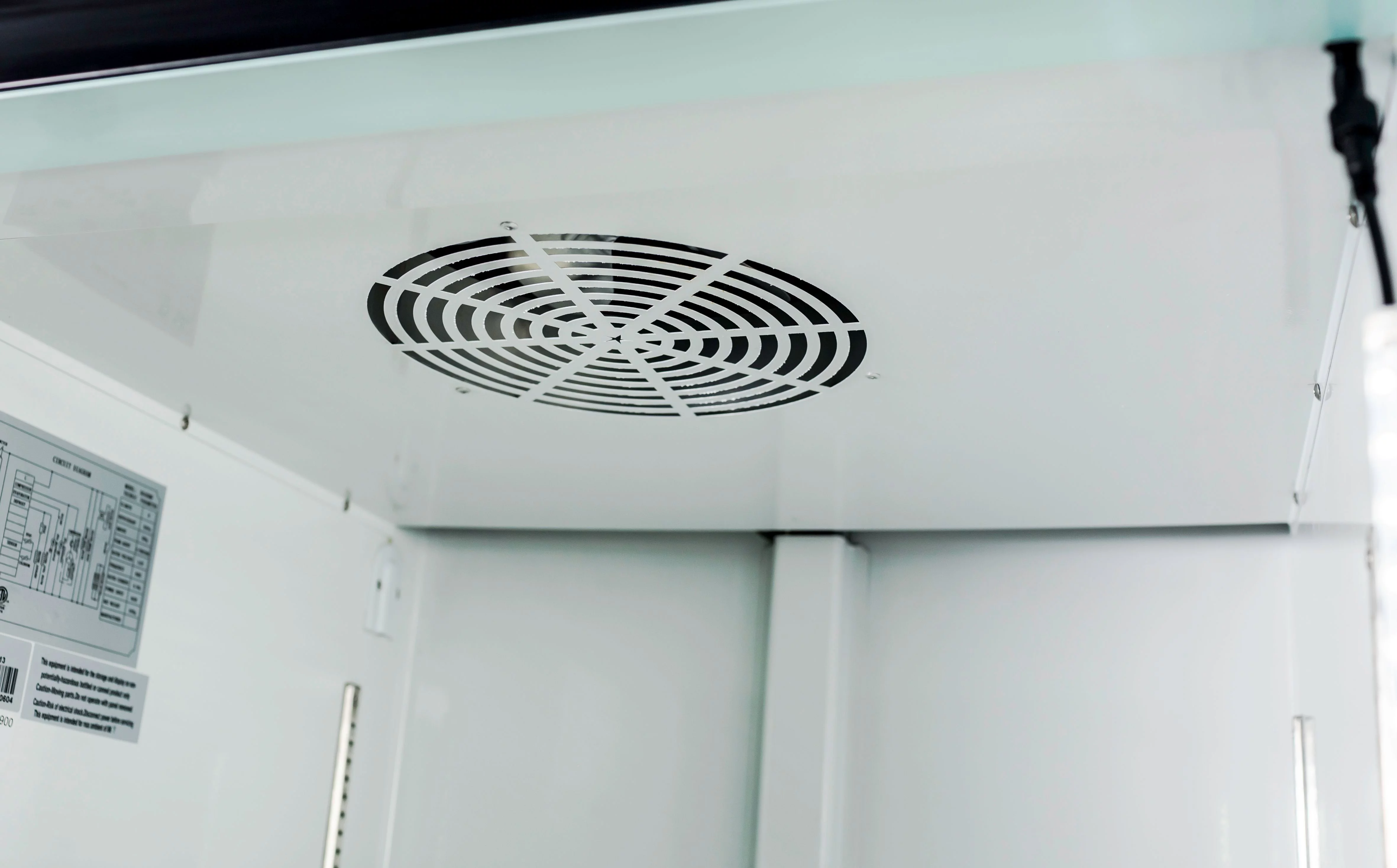 Heavy Duty Commercial 13 cu ft Glass (1 Door) Merchandiser Refrigerator with Swing Door