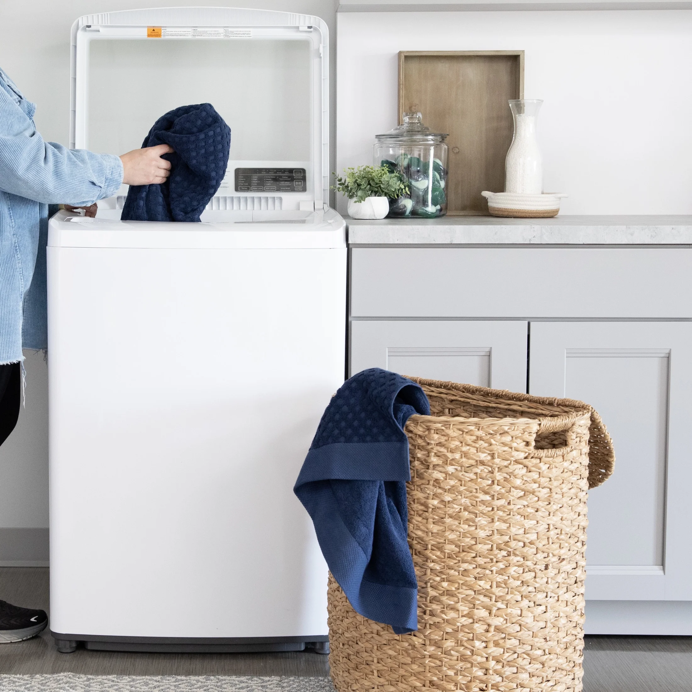 Avanti Top Load Washer, 4.4 Cu. ft. Capacity, in White (SLTW44D)