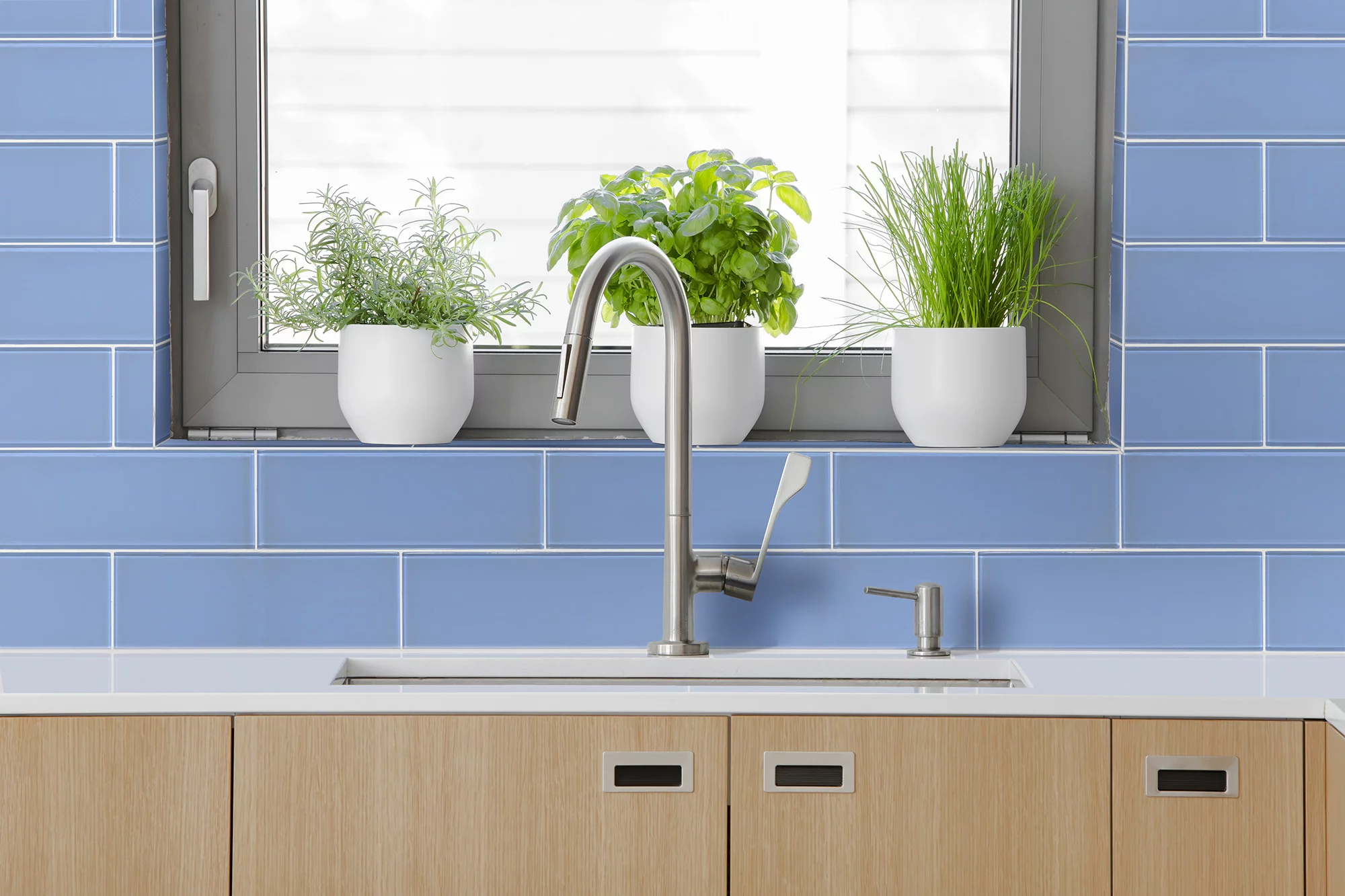 MSI Royal Azure 4 in. x 12 in. x 8 mm Glossy Glass Tile (5 sq. ft. / case)