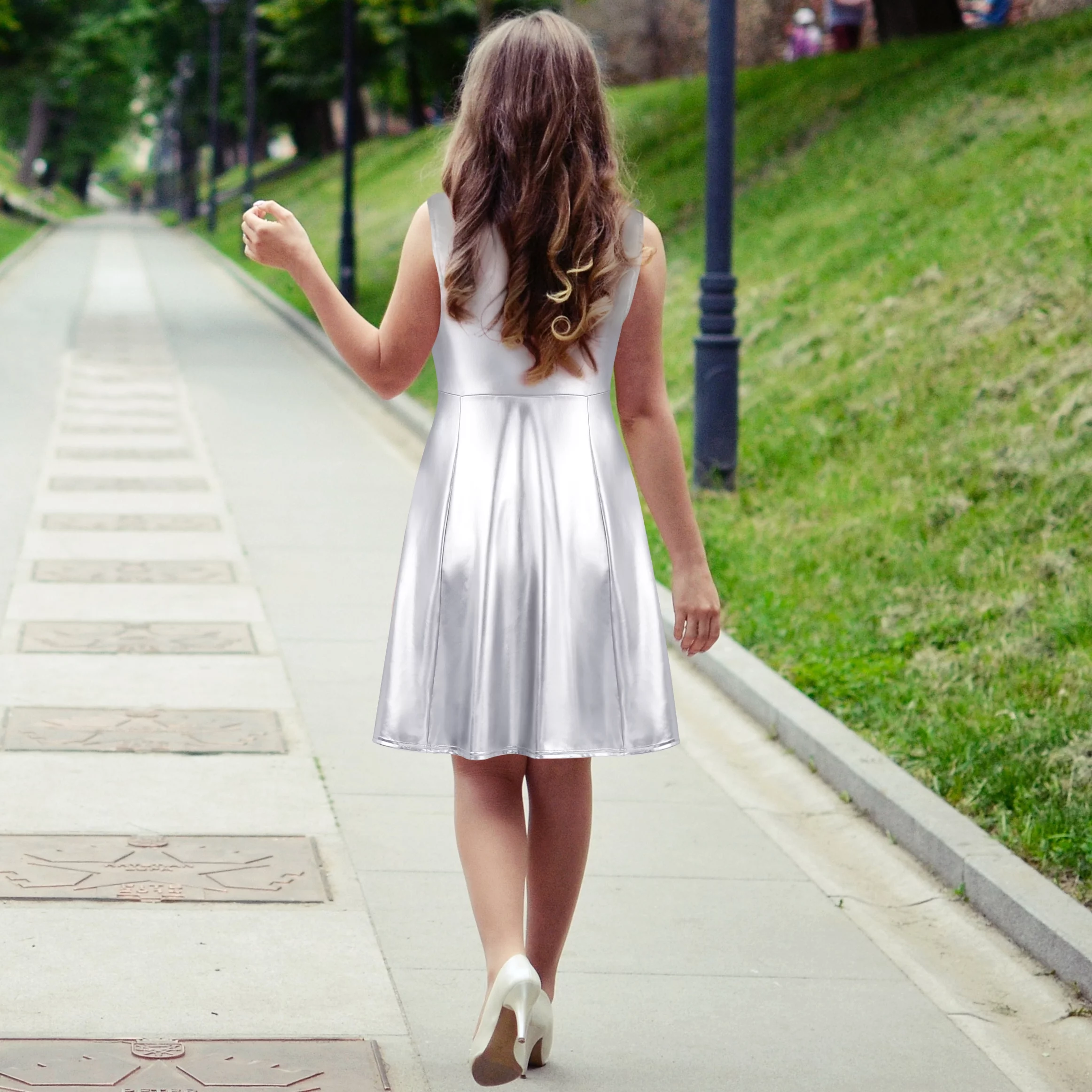 HDE Shiny Metallic Alien Costume Dress Futuristic Sleeveless Space Skater Dress Silver 1X