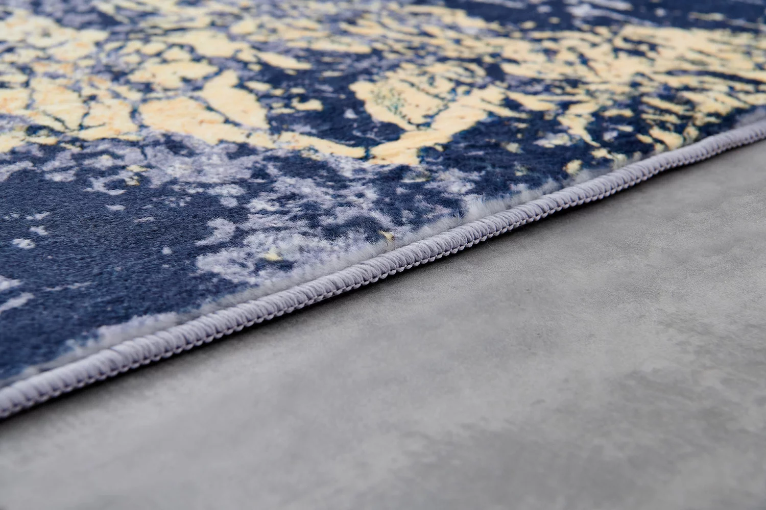 ZARA Abstract Design Area Rug - 5.0 - Elevate Your Space