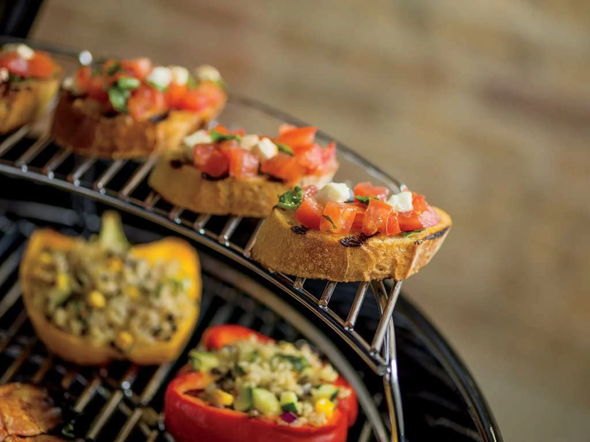 Weber 14501001 Master-Touch Charcoal Grill, 22-Inch, Black