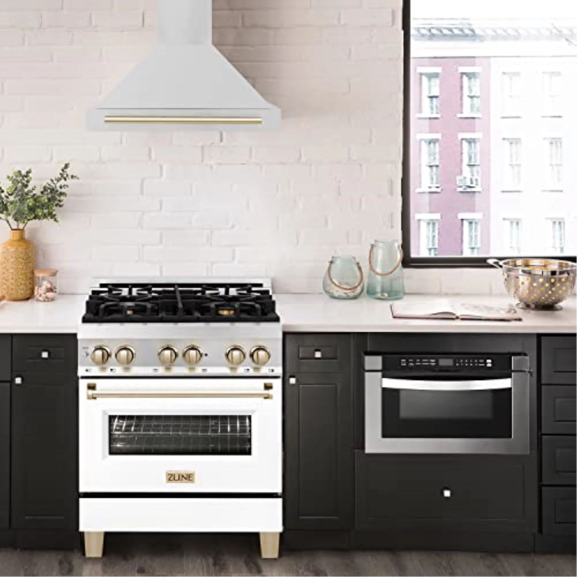 ZLINE 8654STZ-30-G  Wall Range Hood