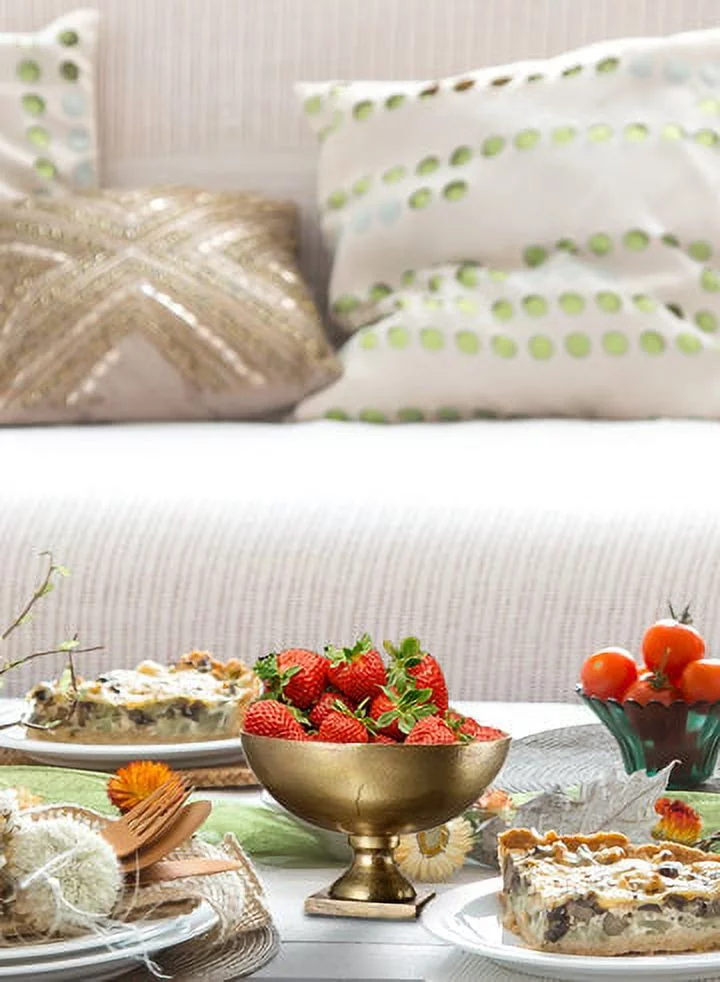 Serene Spaces Living Antique Brass Pedestal Bowl, 10" Diameter & 6.75" Tall