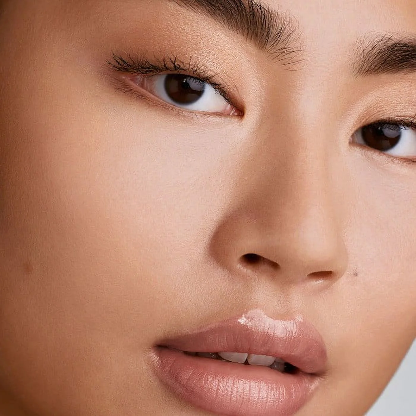 Fenty Beauty By Rihanna We\'re Even Hydrating Longwear Concealer 225N