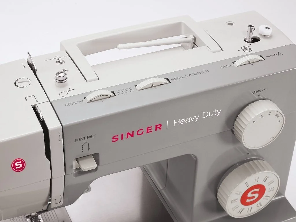Singer? Heavy Duty 4423 Sewing Machine With 97 Stitch Applications