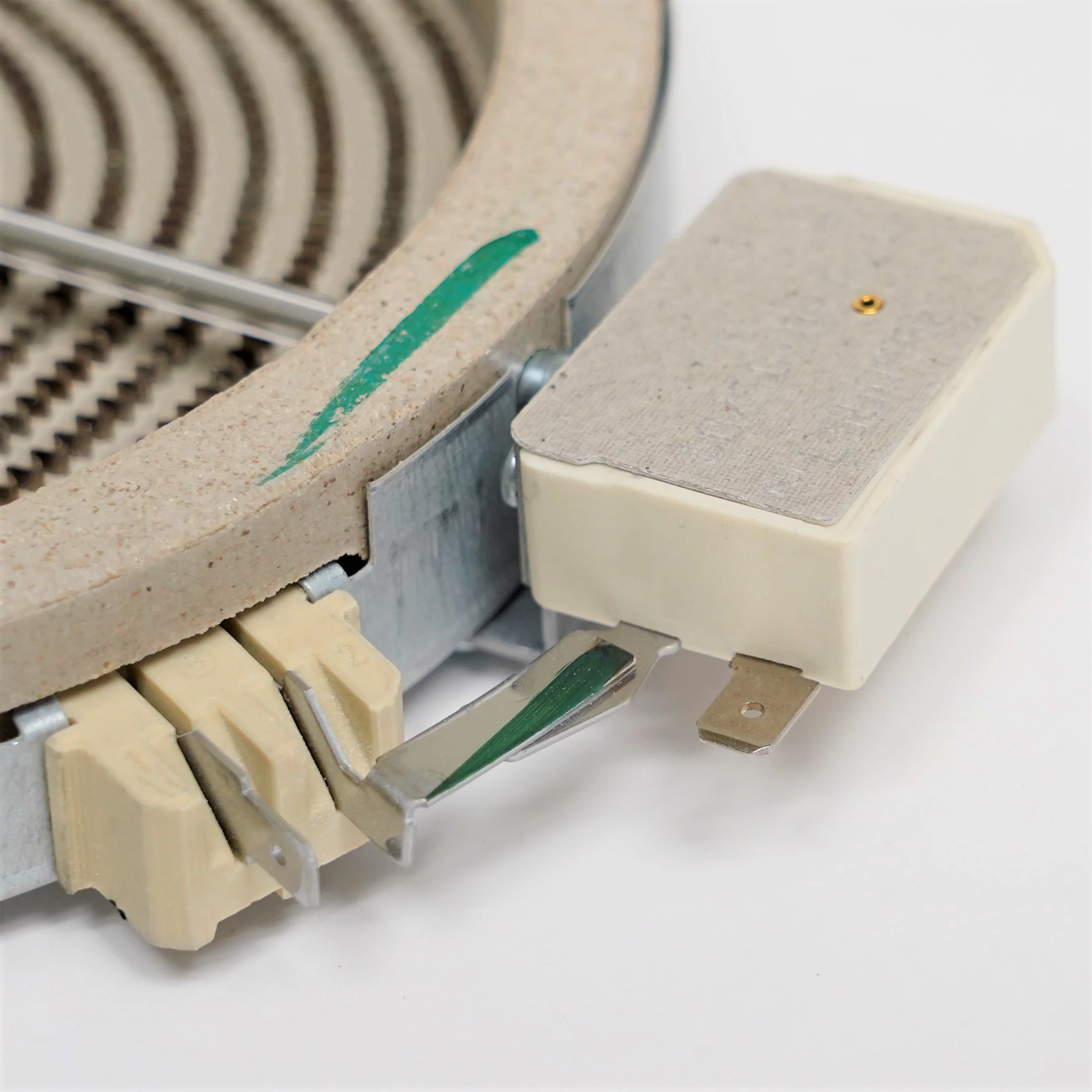 Element, Surface Unit Burner for GE WB30T10129  (AP4344640,  PS2321563)