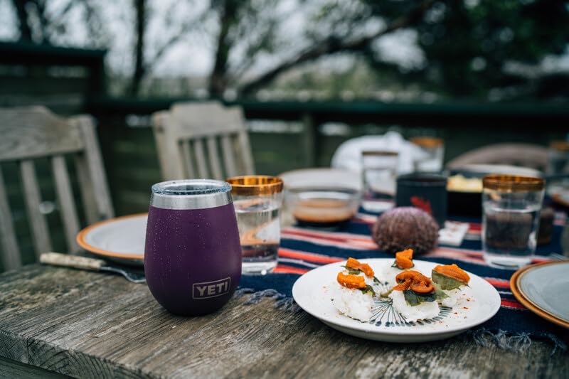 YETI Rambler 10 oz Wine Tumbler, Vacuum Insulated, Stainless Steel with MagSlider Lid, Navy