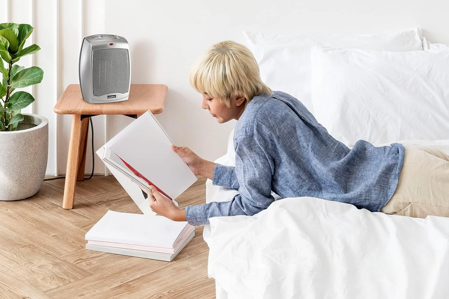 Lasko 754200 Ceramic Heater with Adjustable Thermostat