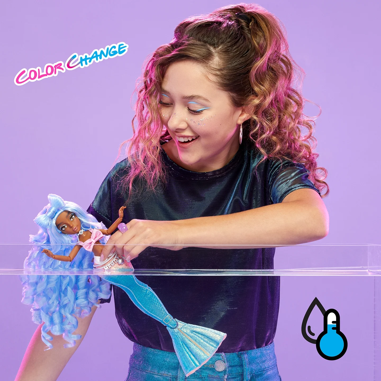 Mermaze Mermaidz™ Color Change Shellnelle™ Mermaid Fashion Doll with Accessories