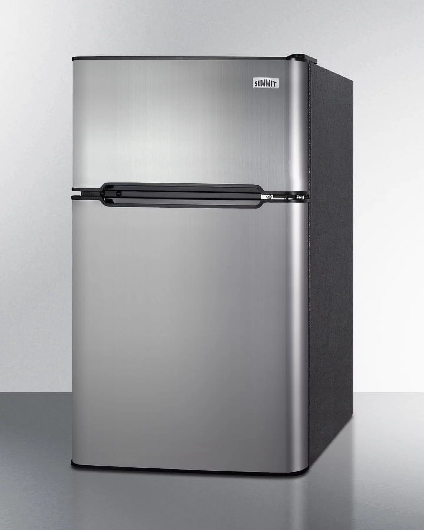 Summit Appliance  33.38 x 19 x 19.75 in. Compact Energy Star Listed 2-Door Refrigerator-Freezer, Stainless Steel