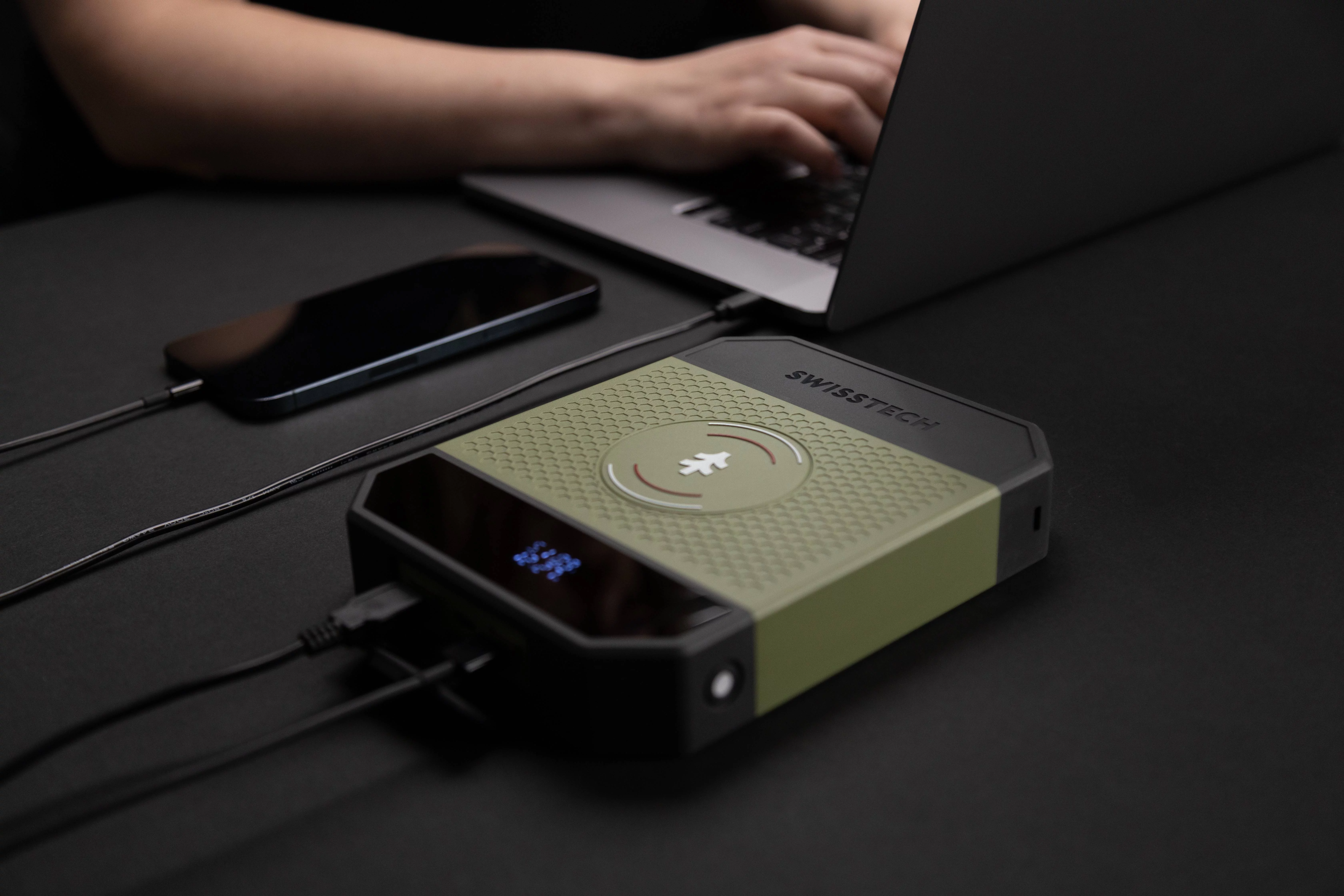 Swiss Tech 40000 mAh Wireless Power Bank with Charging Pad and 65W Fast Charge, IP54 Weatherproof