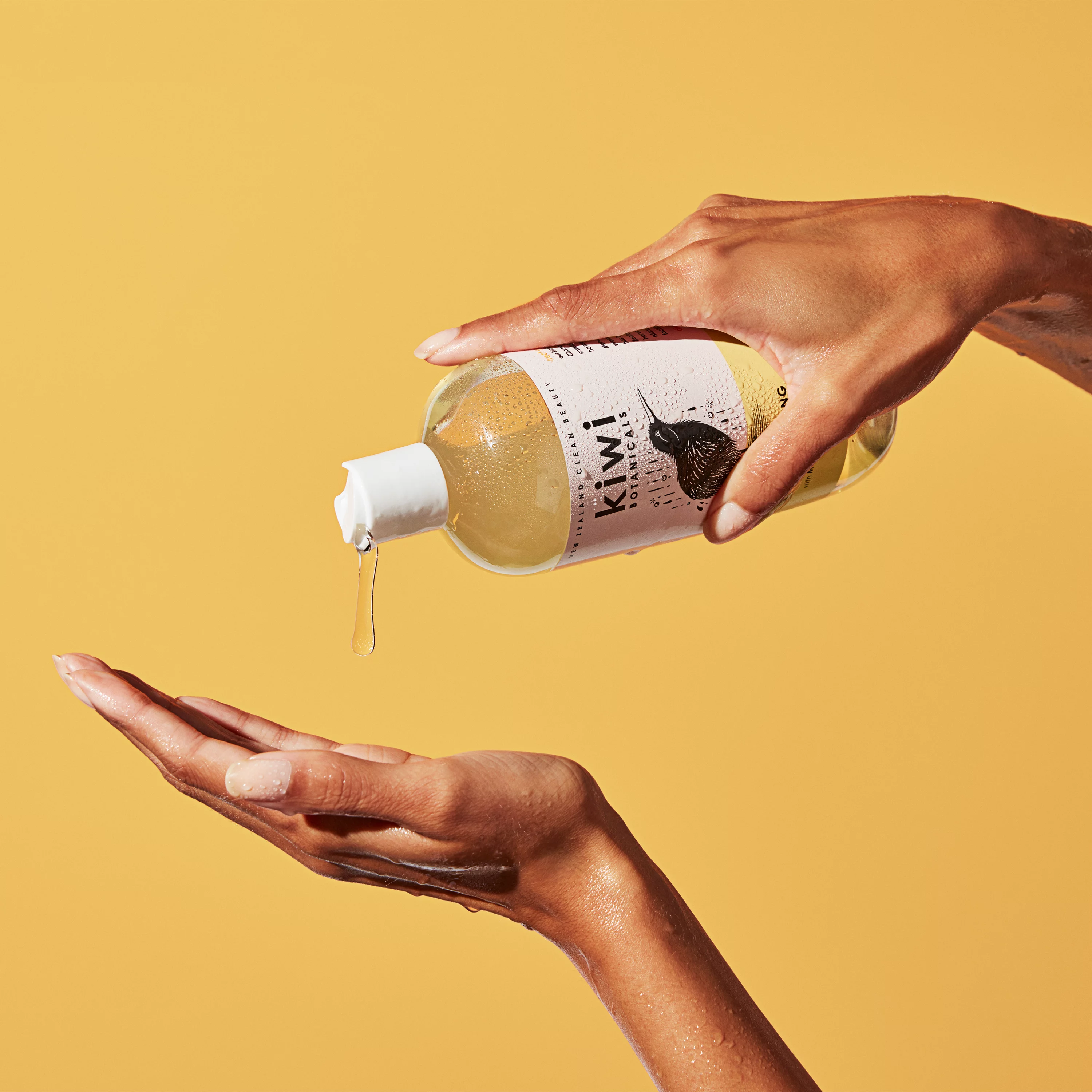 Kiwi Botanicals Soothing Shower Gel, Chamomile and Manuka Honey, 16.5 fl oz