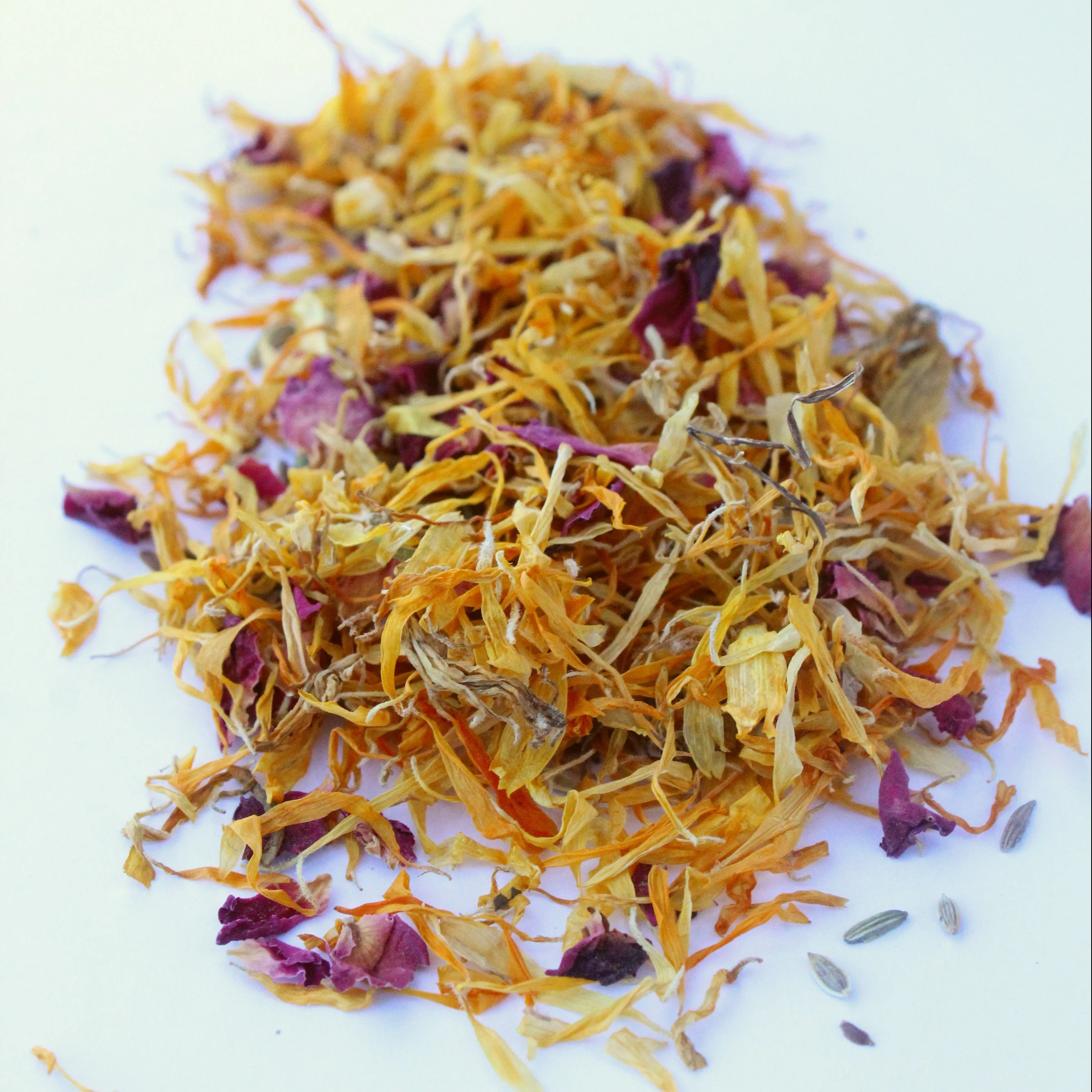 Happy Tummy Herbal Treat For Backyard Chickens