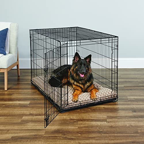 New World Newly Enhanced Single Door New World Dog Crate, Includes Leak-Proof Pan, Floor Protecting Feet, & New Patented Features, 42 Inch
