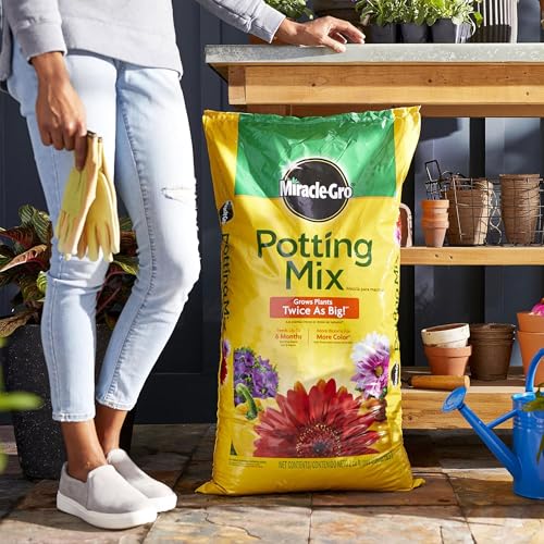 Miracle-Gro Potting Soil Mix for Plants, Flowers, Vegetables, and Shrubs, 2 Cu. Ft. - Growing Plant Mixture with Nutrients and Minerals - Gardening Accessories for Indoor and Outdoor Planting