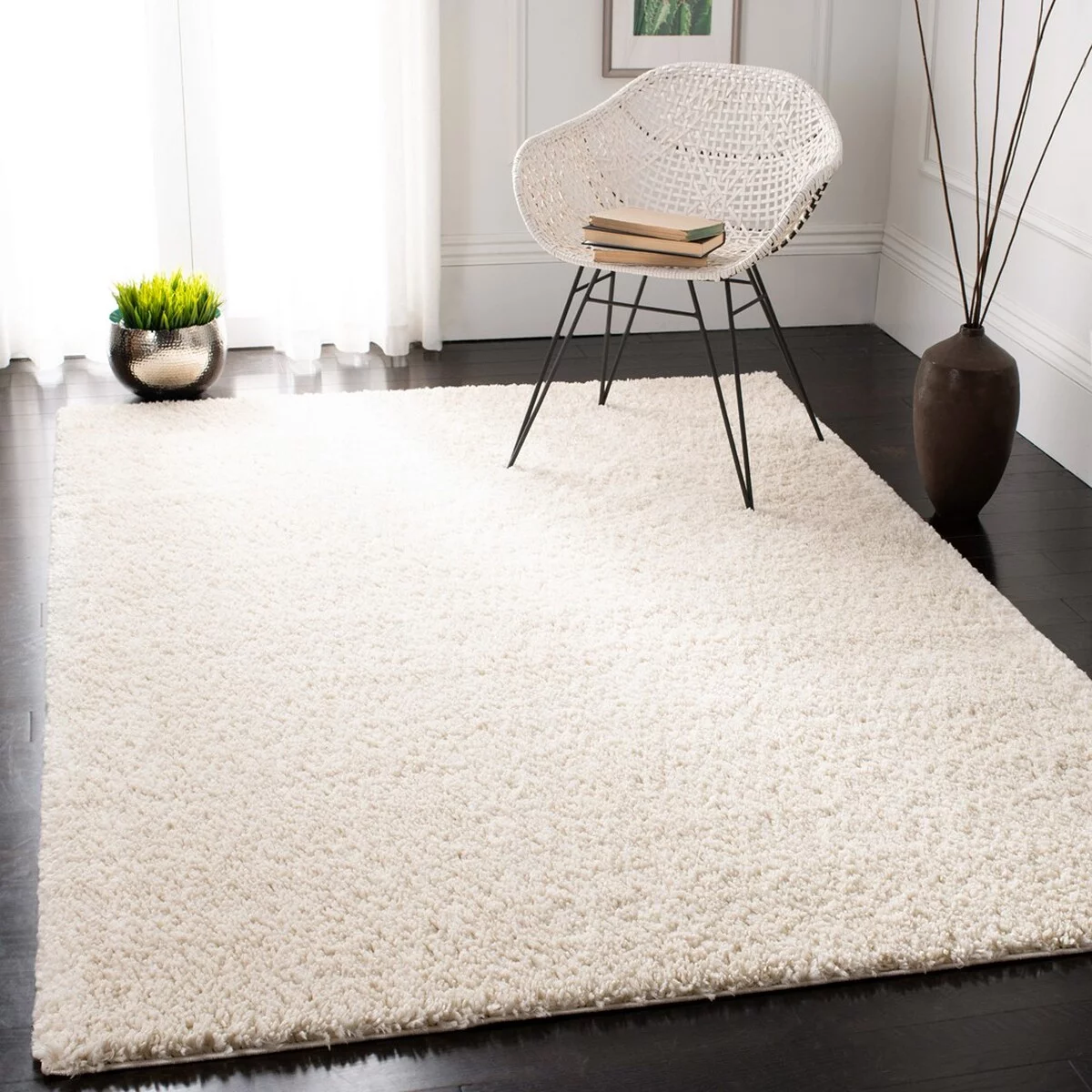SAFAVIEH August Carlene Solid Plush Shag Area Rug, Ivory, 4' x 4' Square