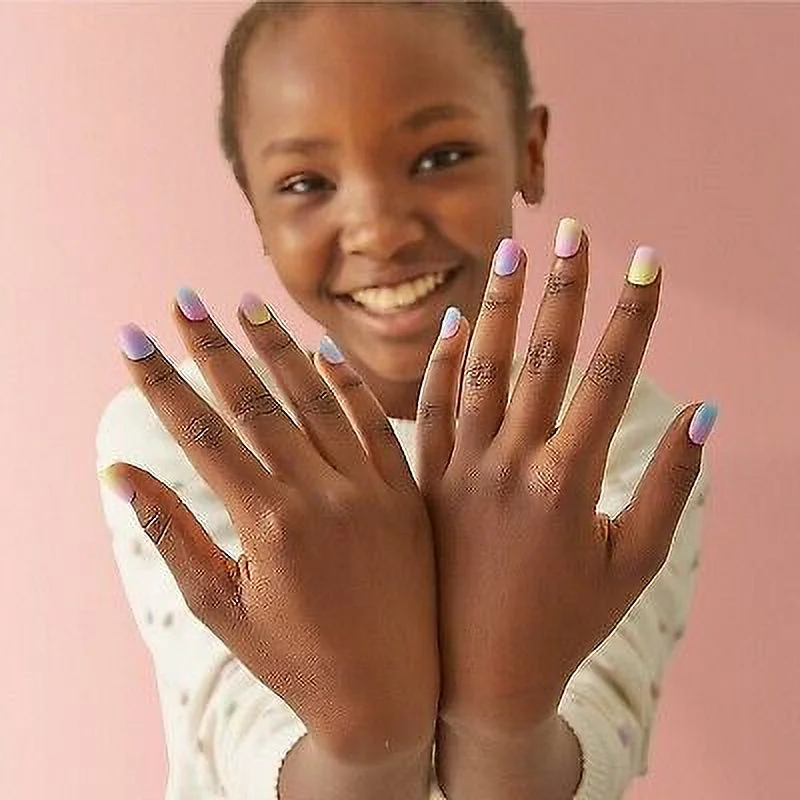 FAO Schwarz Pampered Manicure and Pedicure Spa Beauty Set