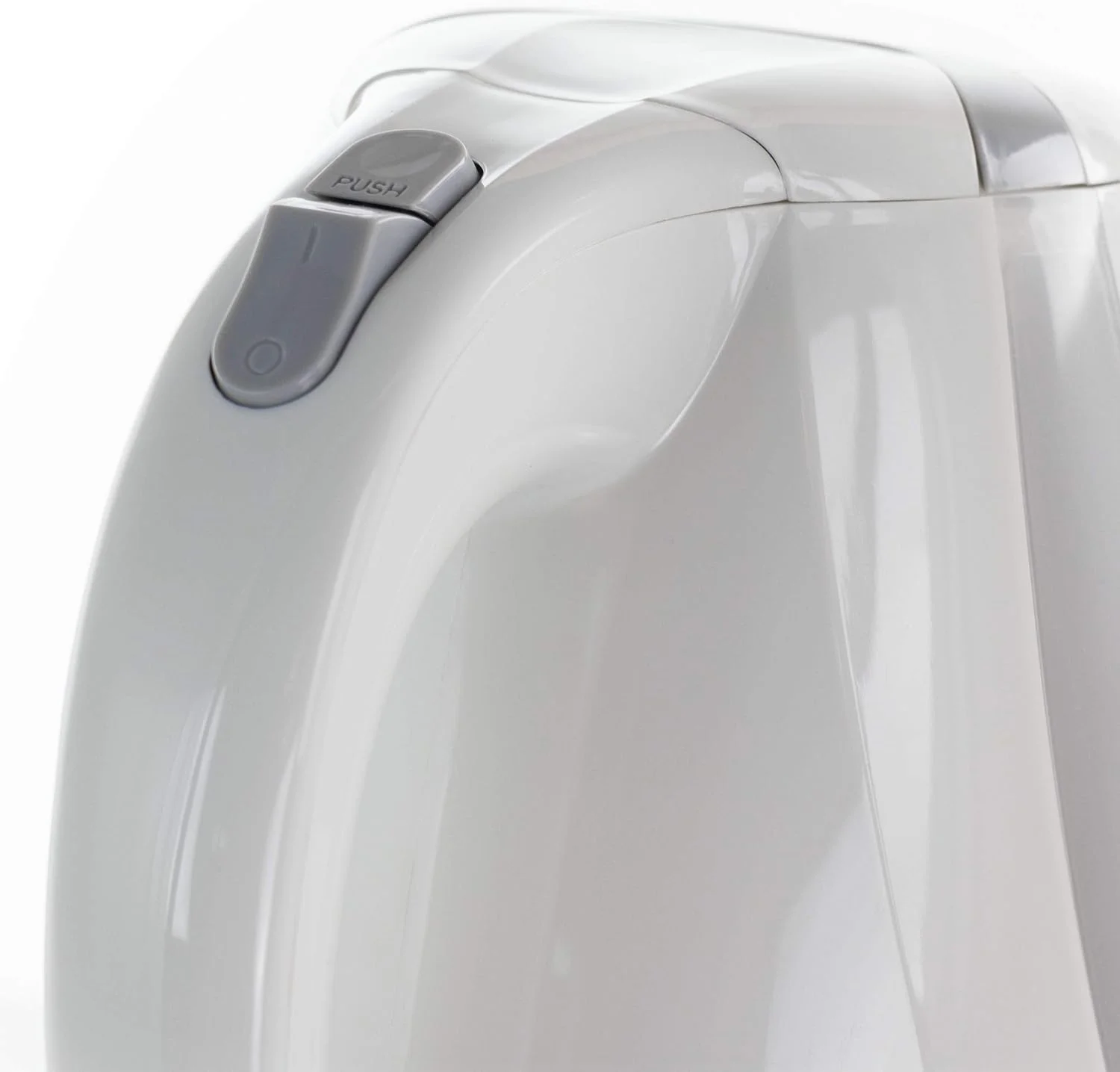 Chef 1.7Lt. Plastic Electric Tea Kettle In White