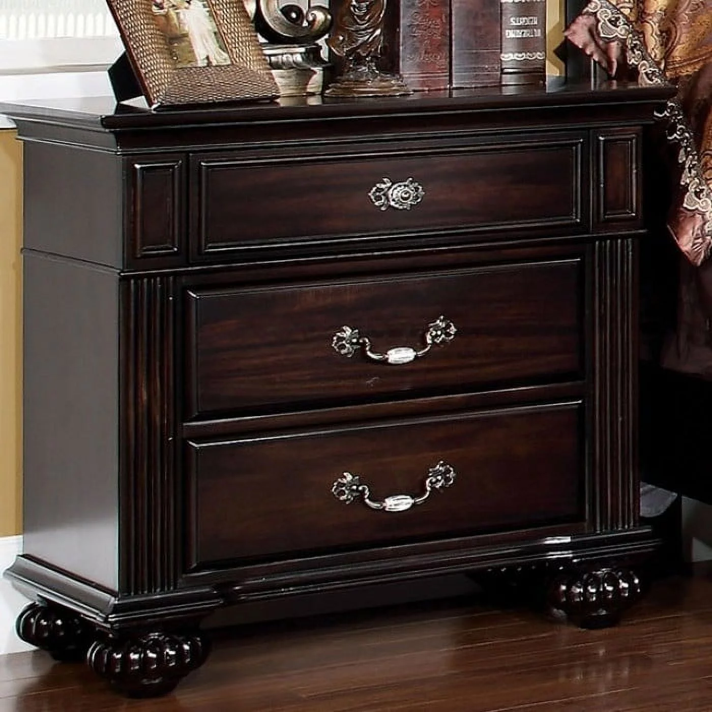 Urbal Furnishings Sophie Night Stand