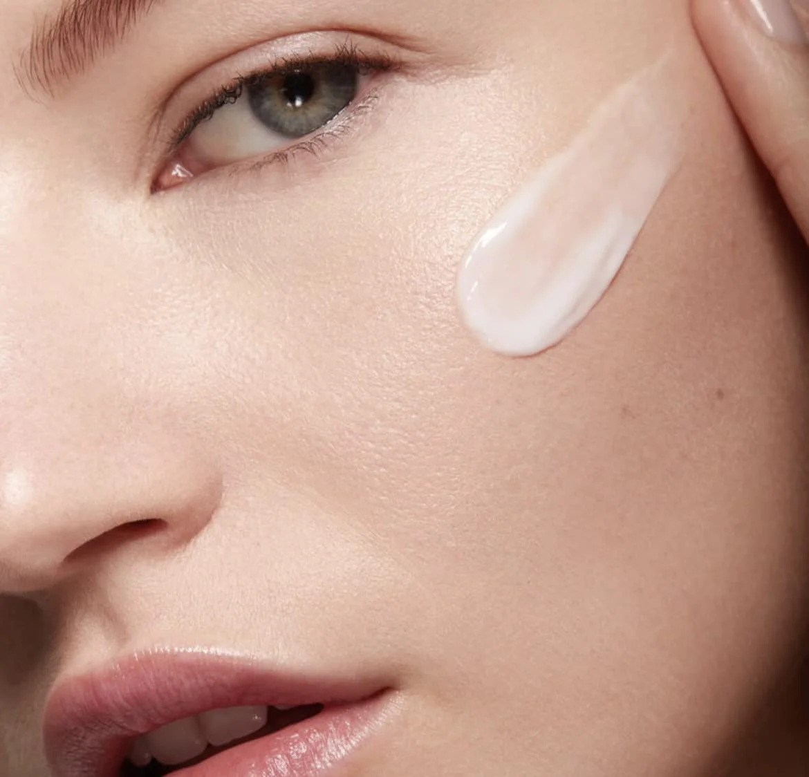 Nars Skin Light Reflecting Moisturizer