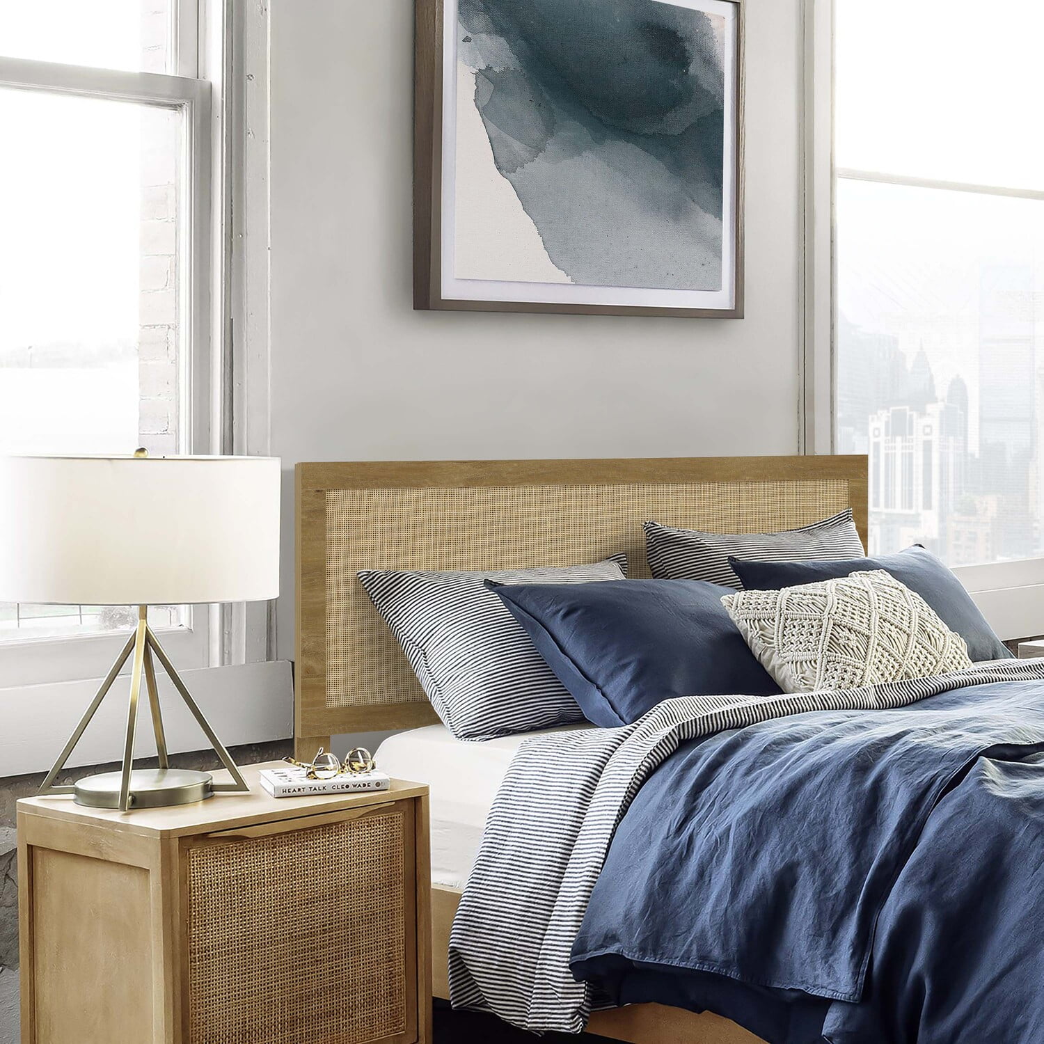 LuxenHome Oak Finish Manufactured Wood with Rattan Panel Headboard (Queen)