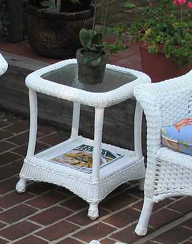 Veranda Resin Wicker End Table With Inset Glass Top