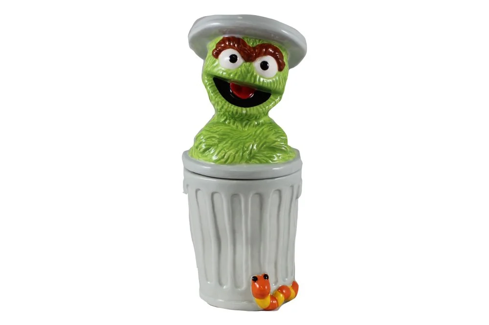 Vandor Sesame Street Oscar Sculpted Ceramic Salt & Pepper Set