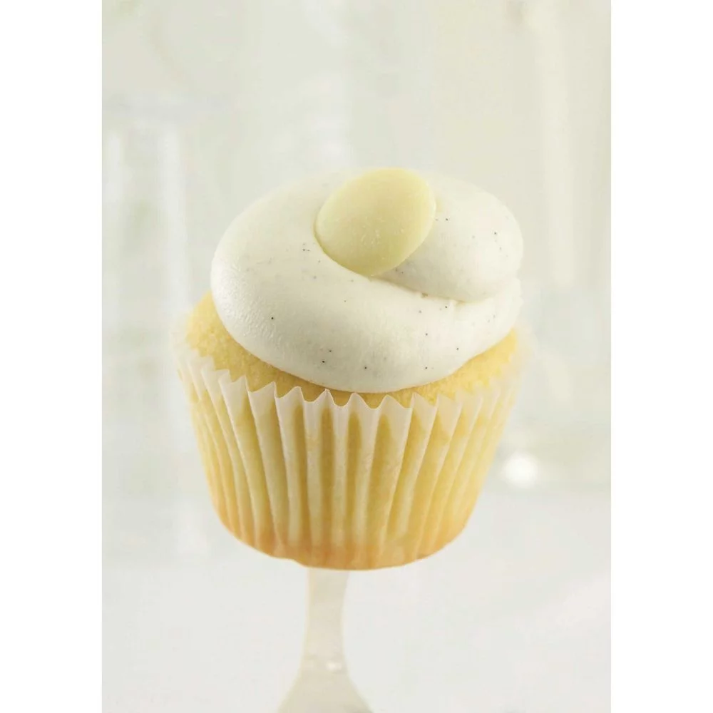 Sweet Street Vanilla Bean Cupcake - 8 per pack -- 4 packs per Case.