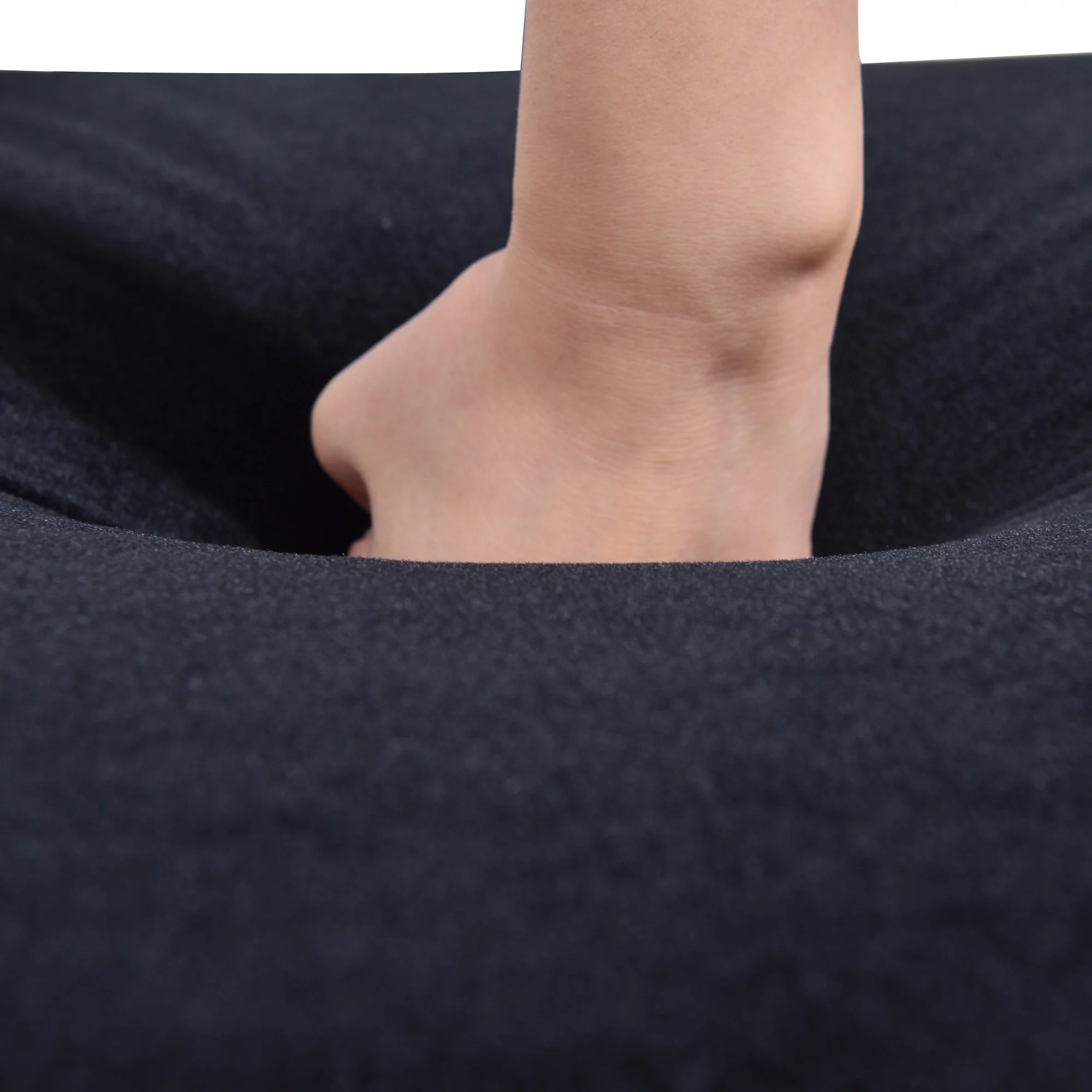 Bellemave Velvet Chaise Lounge, Button Tufted Right Arm Facing Lounge Chair with Nailhead Trim & Solid Wood Legs, Sleeper Lounge Sofa (Black)