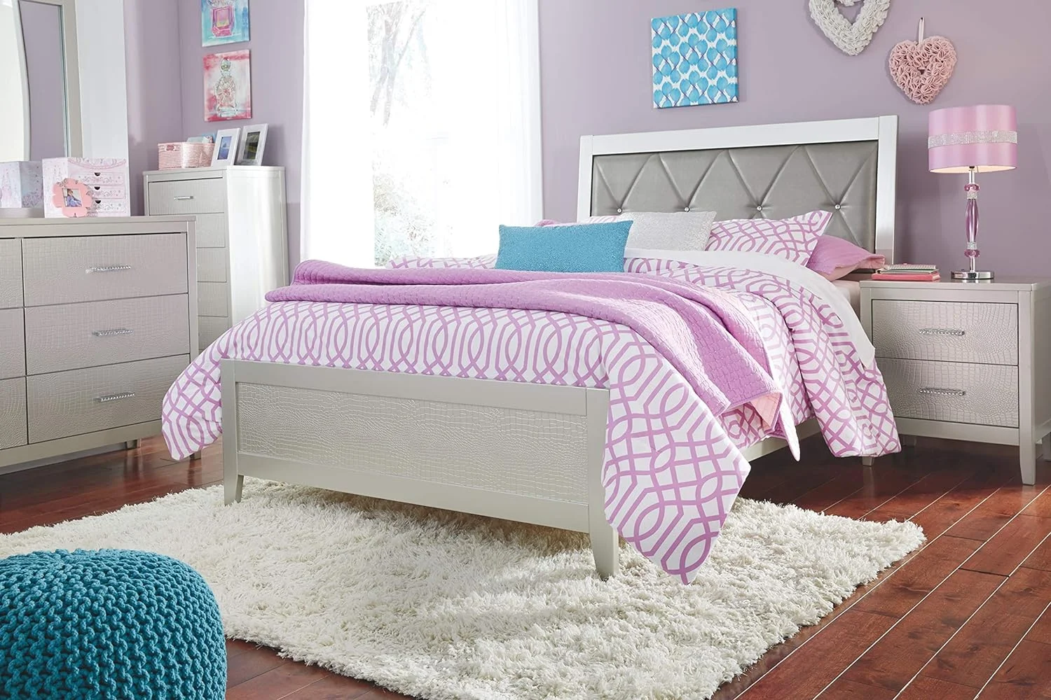 YZboomLife Olivet Glam 2 Drawer Nightstand with Faux Shagreen Drawer Fronts  Silver