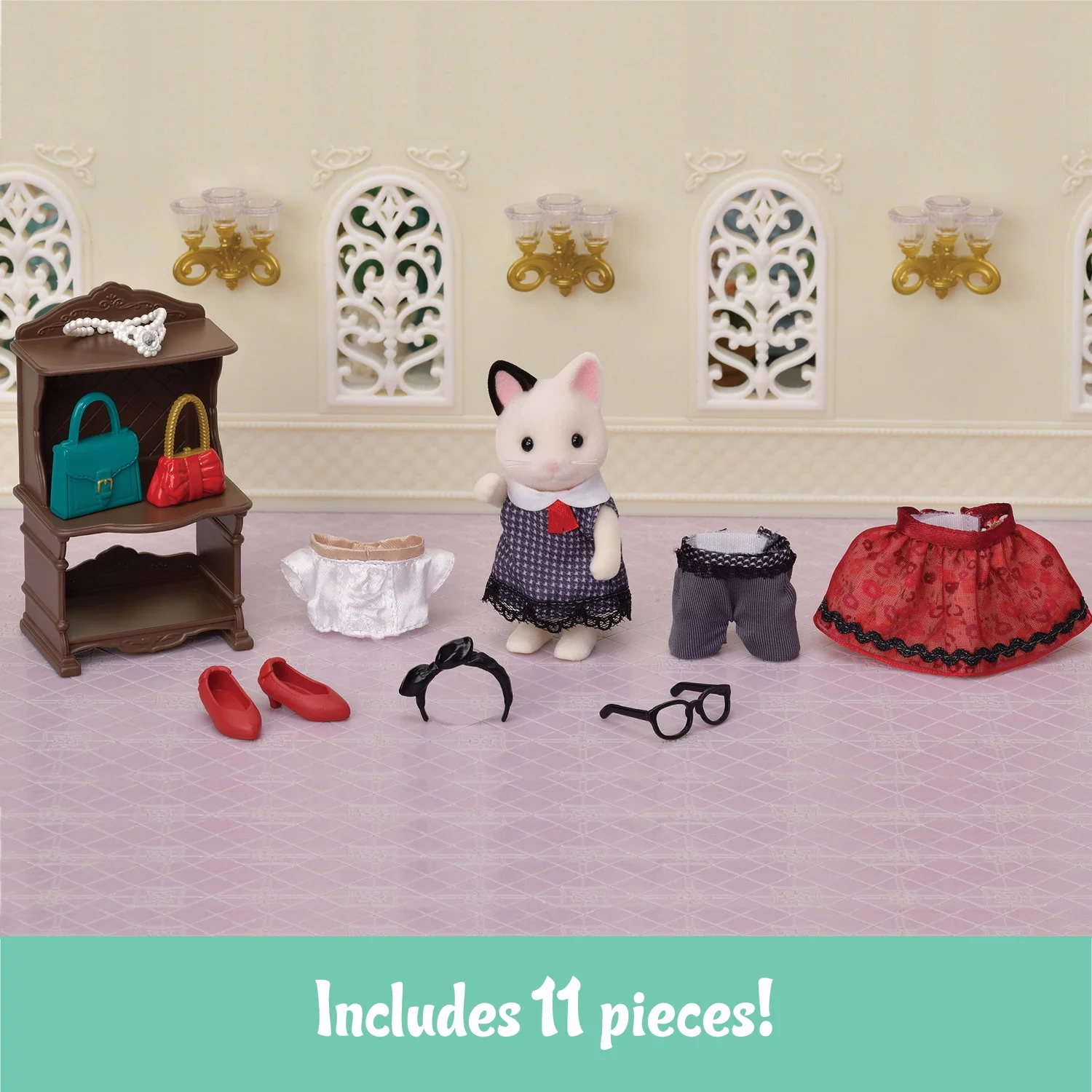 Calico Critters Fashion Playset Tuxedo Cat, Dollhouse Playset with Figure and Fashion Accessories