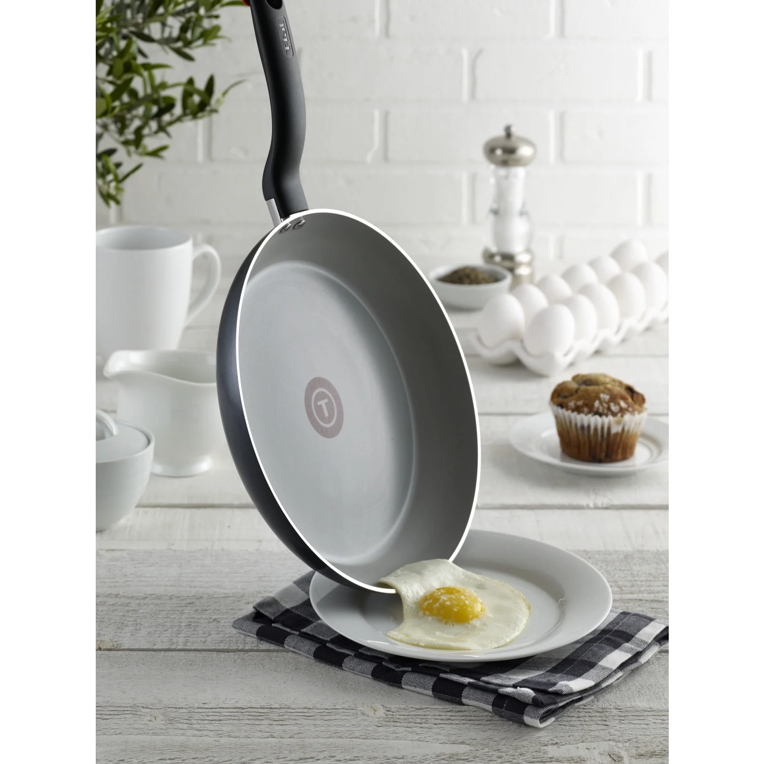 T-fal Initiatives Ceramic Cookware, Fry Pan, 12 inch, Black