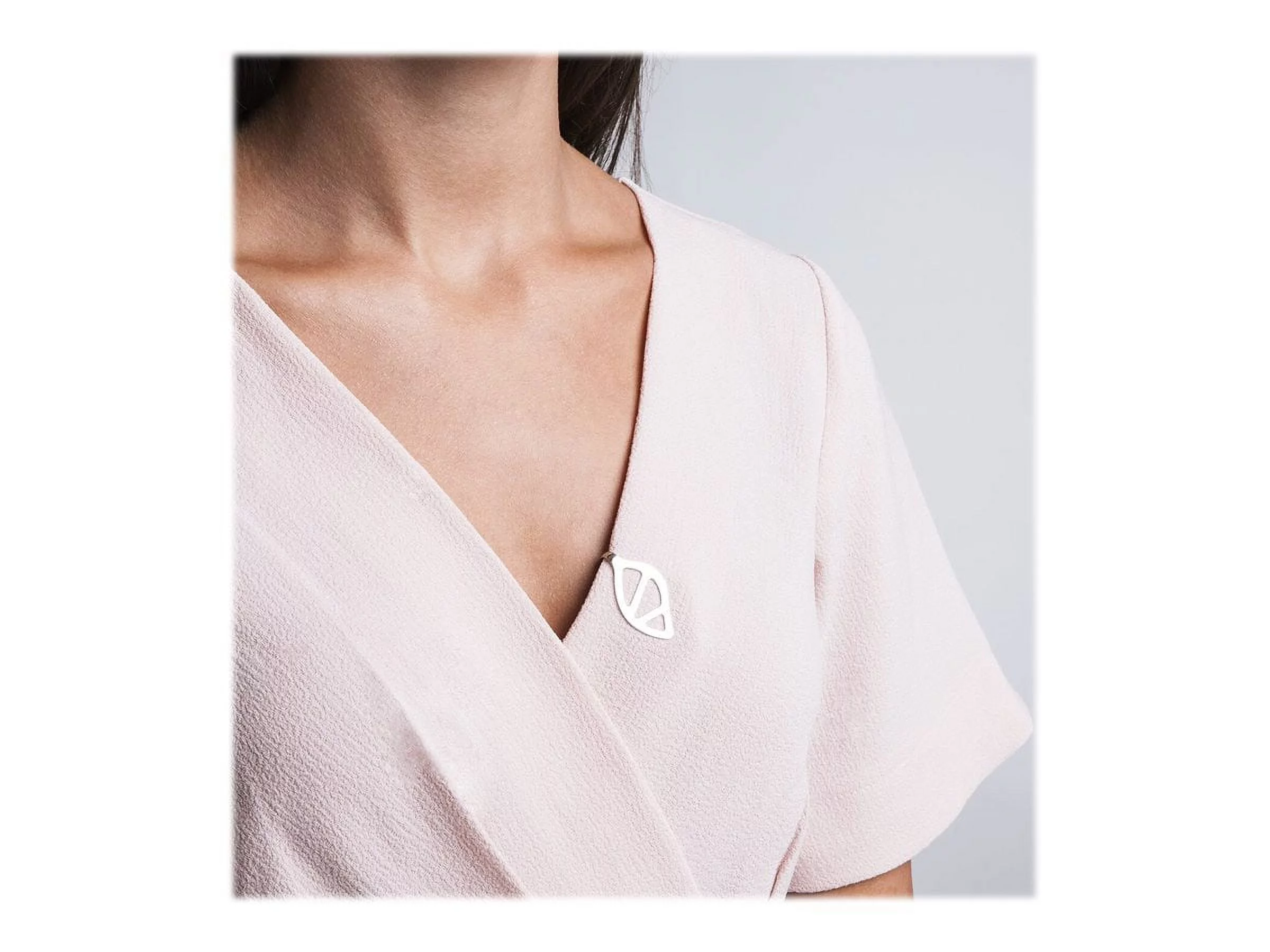 Bellabeat Leaf Urban Health Tracker (Silver)