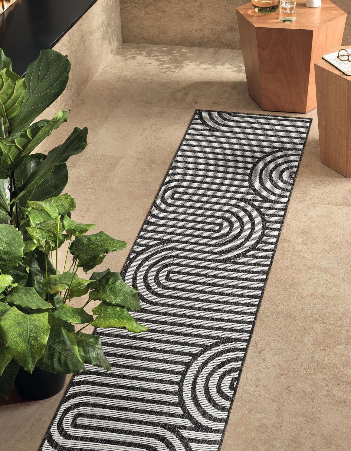 Unique Loom Nyx Outdoor Modern Runner Rug 2' 0 x 8' 0 Black and White