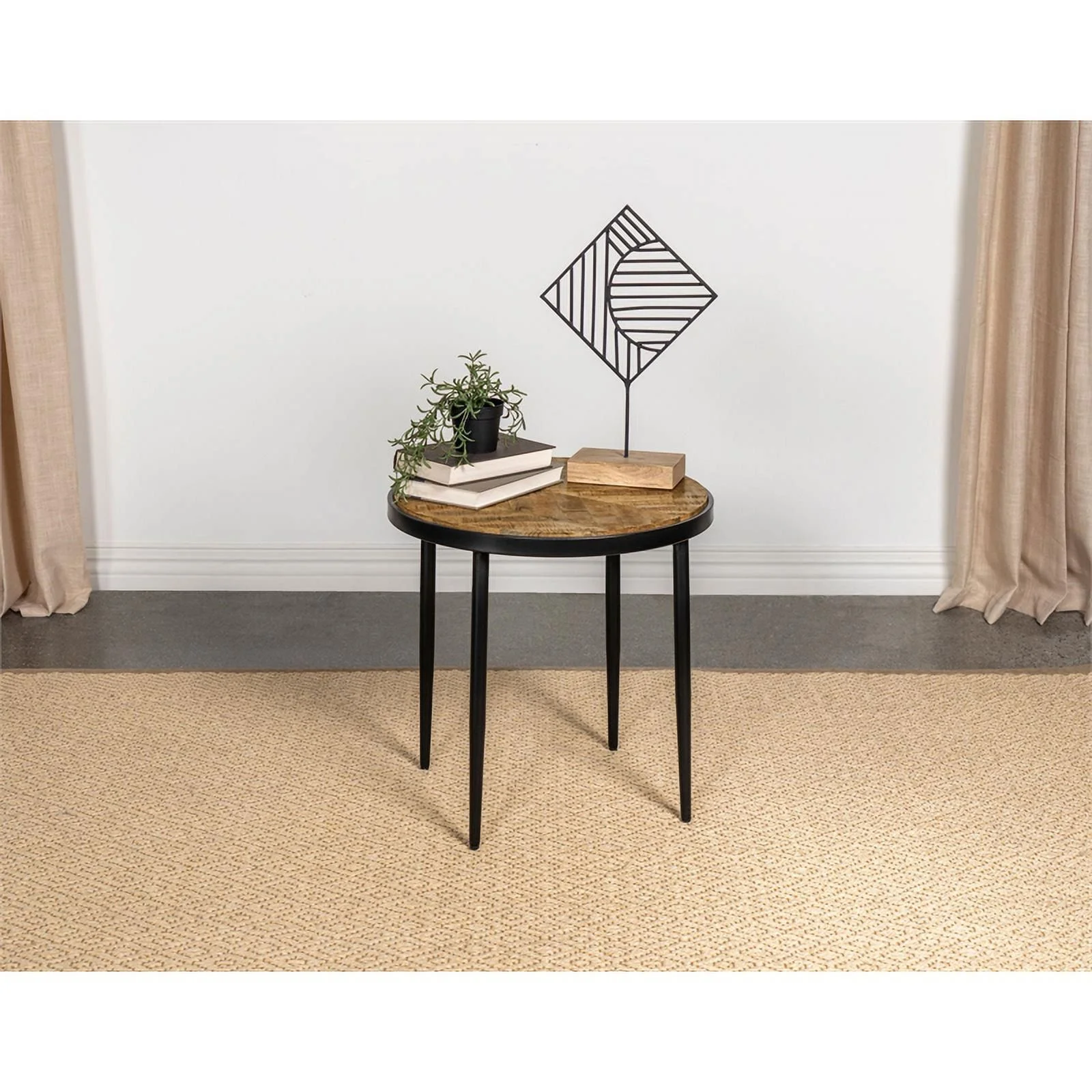 Pemberly Row Round Farmhouse Metal Side Table in Natural Mango and Black
