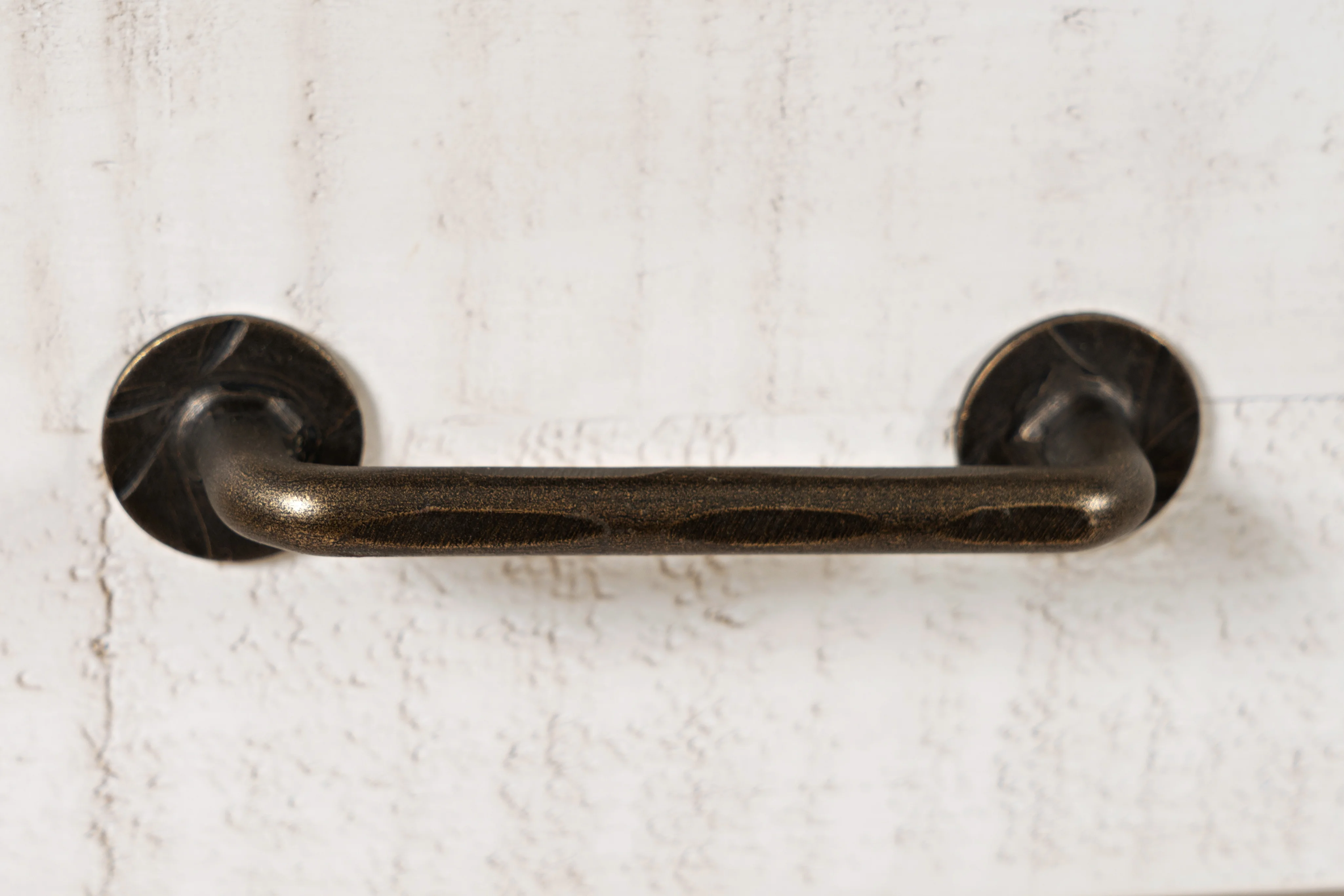 Jofran Madison County Rustic Reclaimed Pine Farmhouse Harris 50