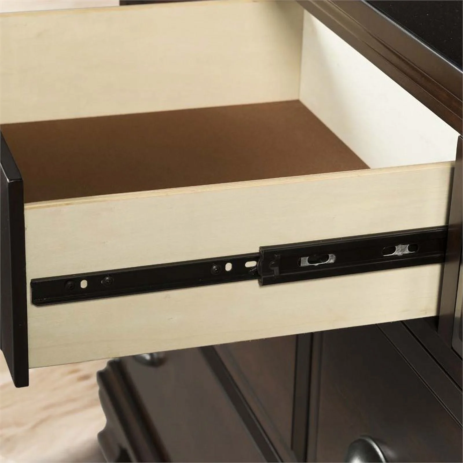 Bowery Hill 7 Drawer Dresser in Cherry