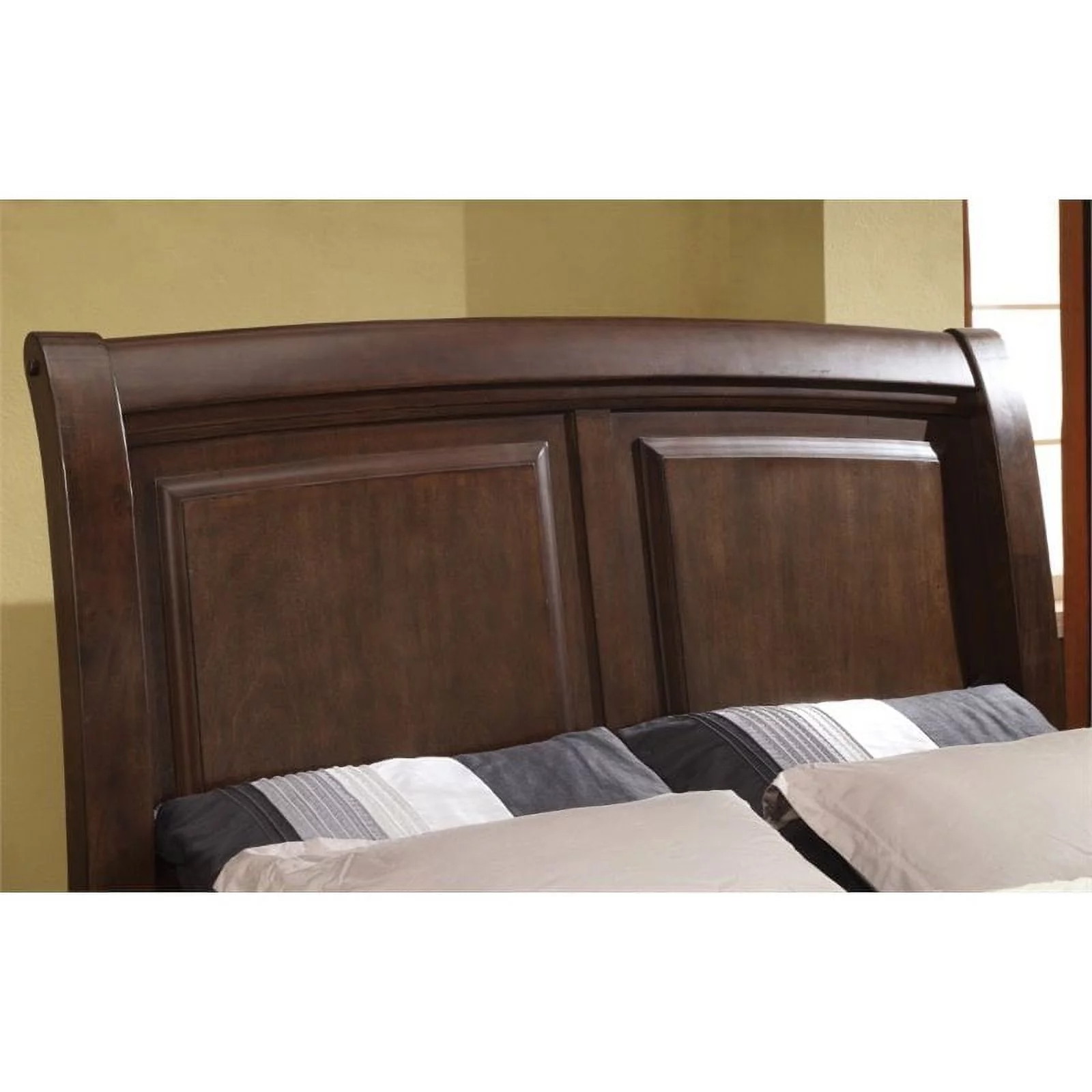 Furniture of America Glinda Wood California King Sleigh Bed in Brown Cherry