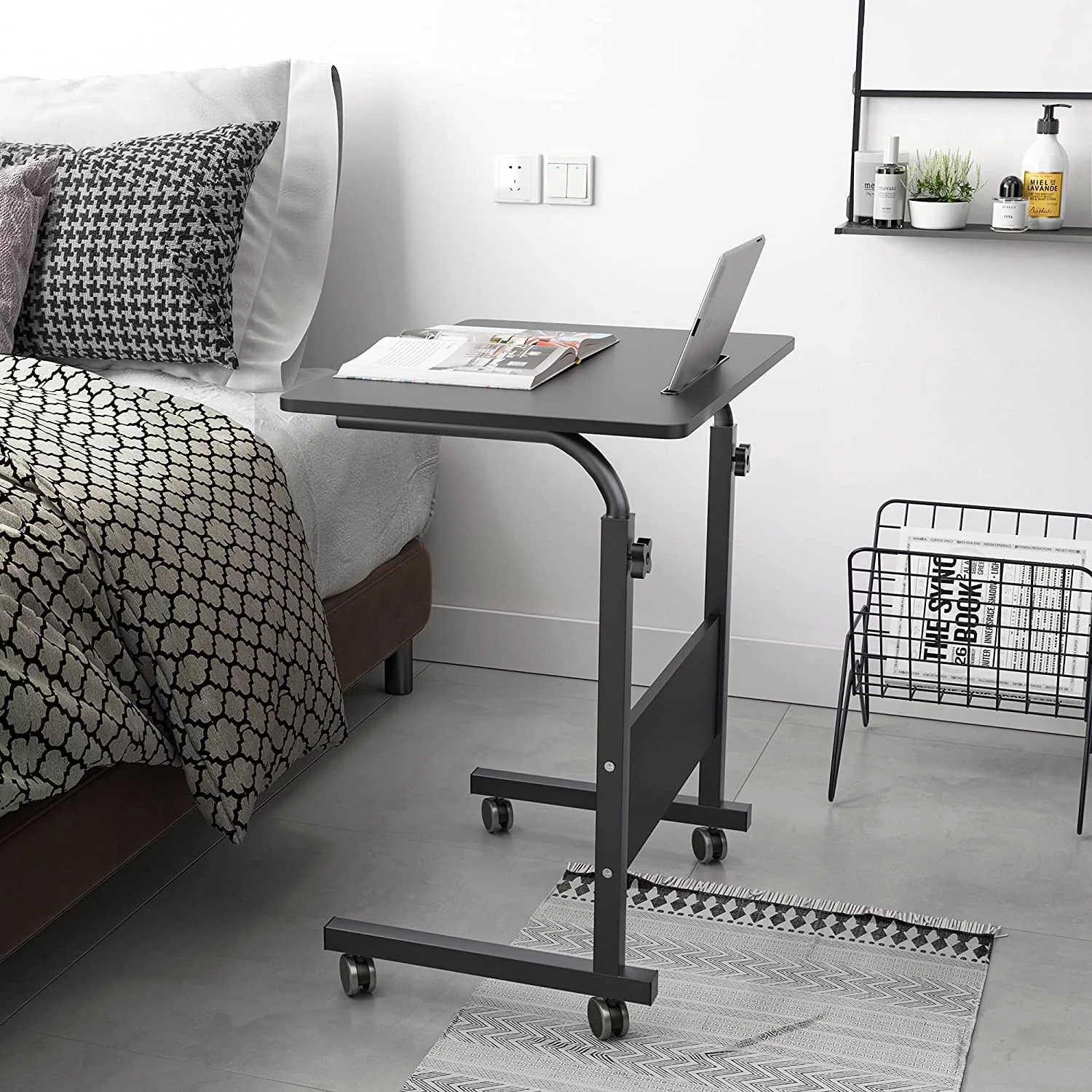 SogesPower C-Shaped Side End Table with Wheels, Mobile Office Desk, 23.6