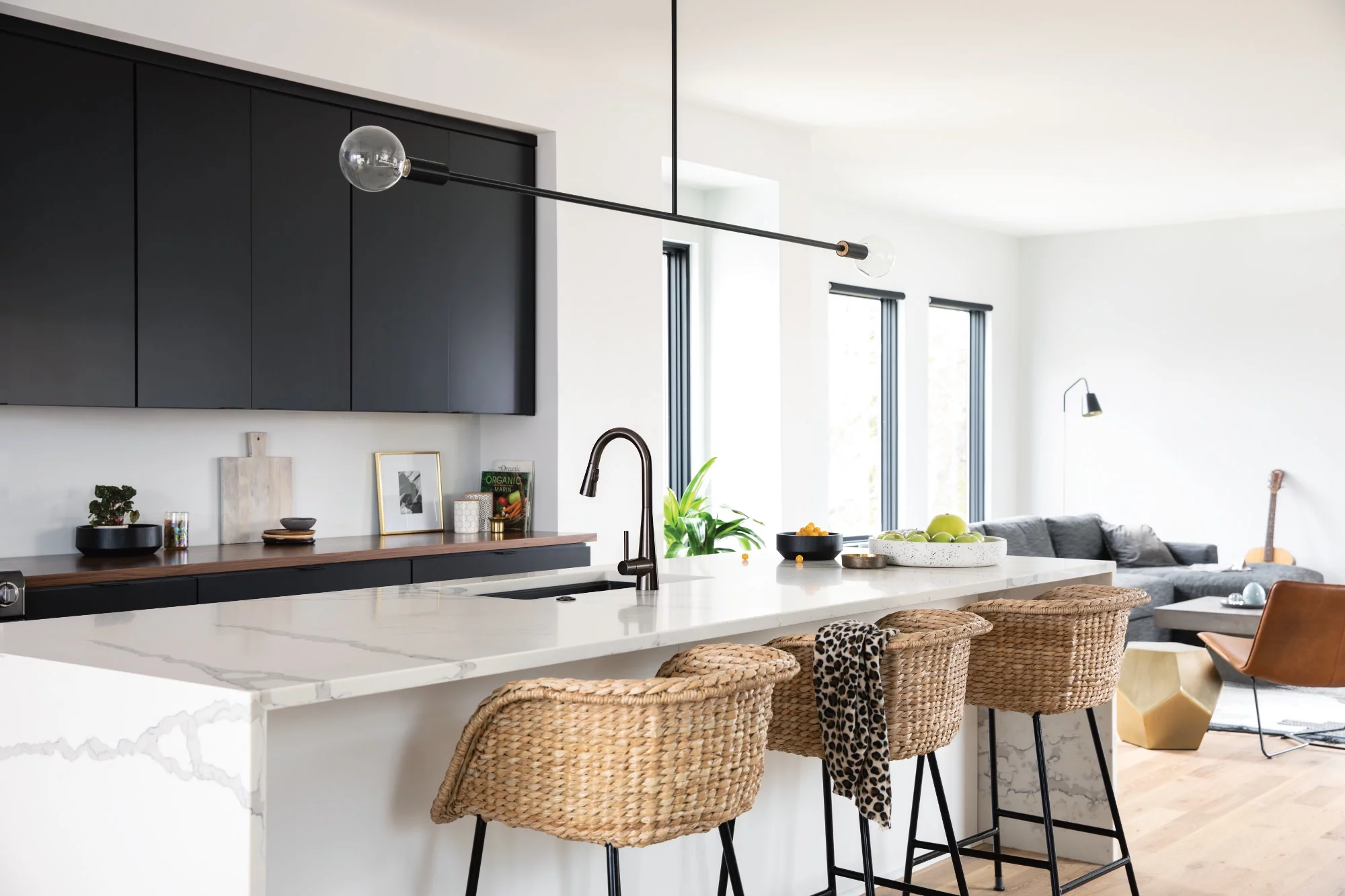 Moen 7864 Sleek 1.5 GPM Single Hole Pull Down Kitchen Faucet - Bronze